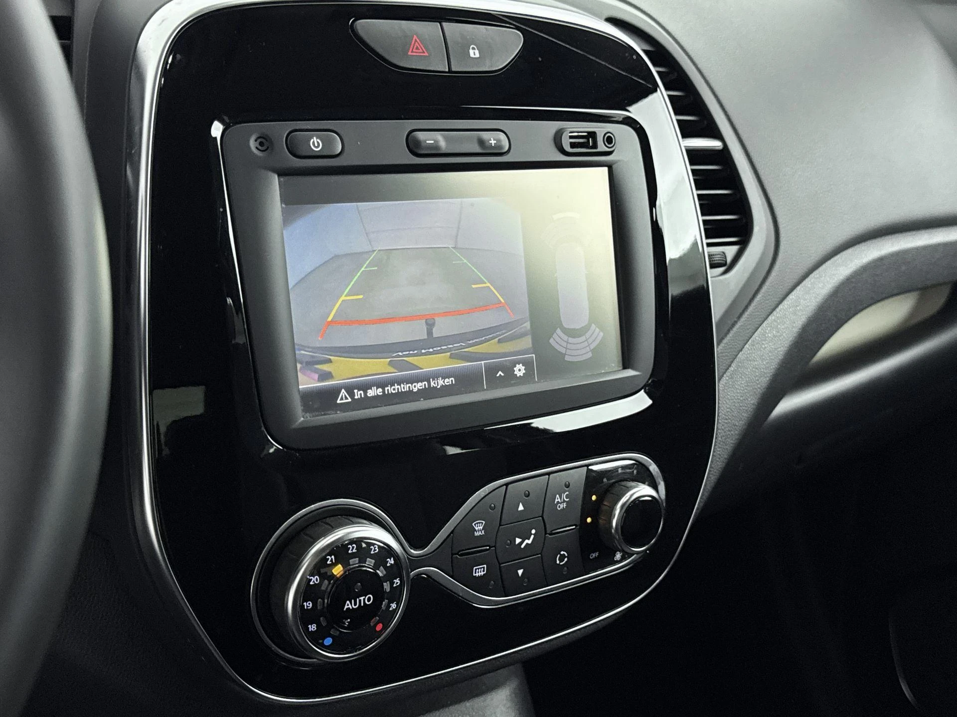 Renault-Captur-image-10