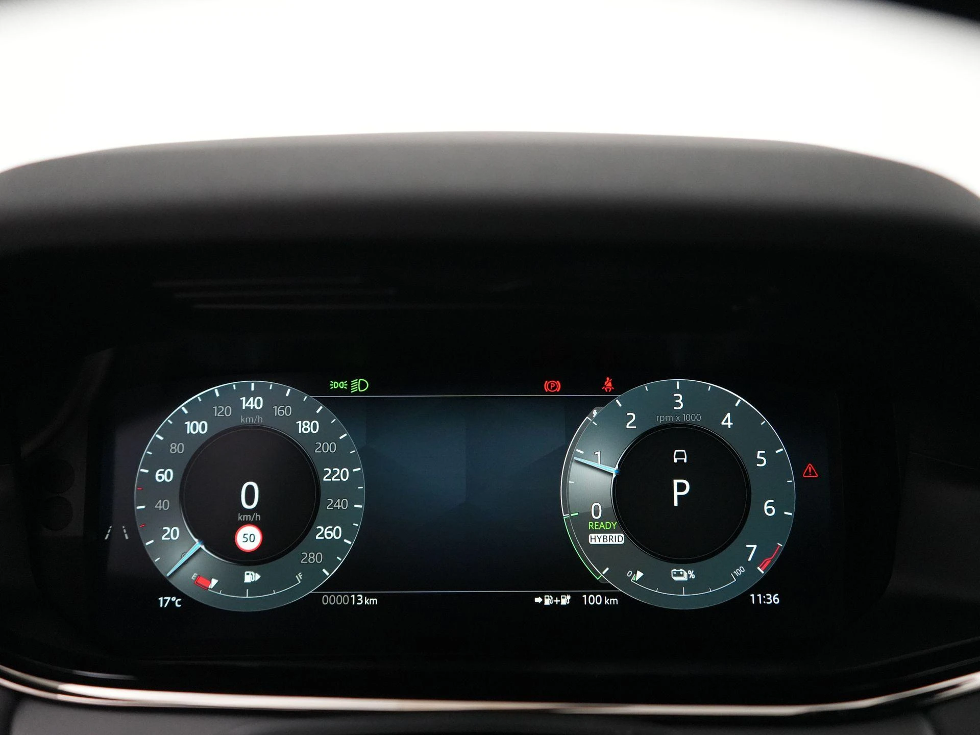Land Rover-Range Rover Evoque-image-10