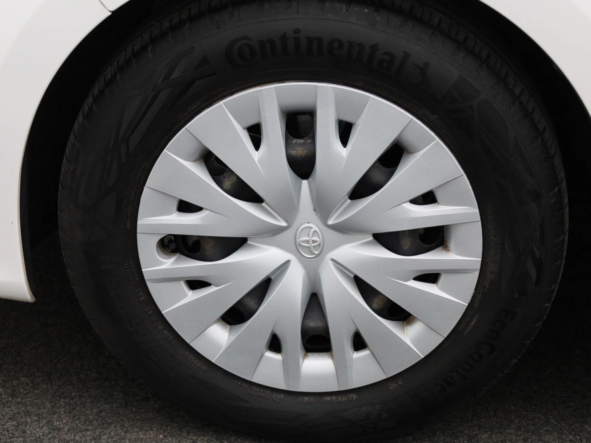 Toyota-Yaris-image-11
