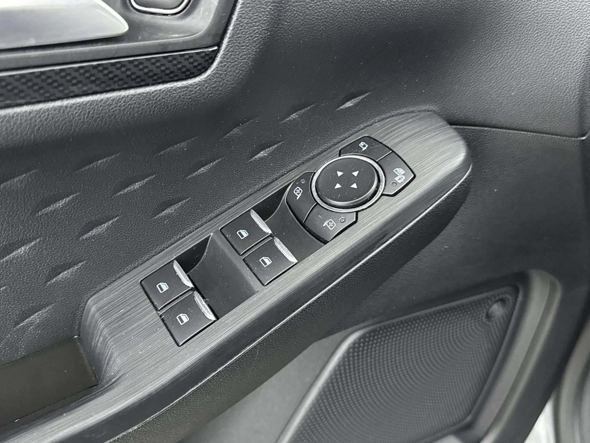 Ford-Kuga-image-29