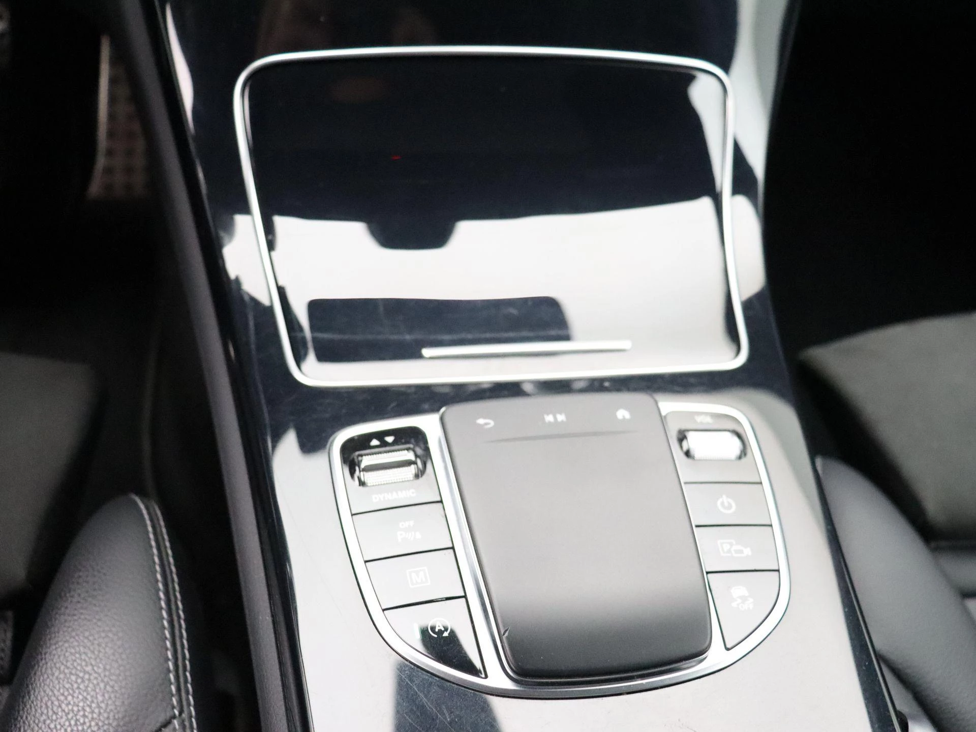 Mercedes-Benz GLC 200 d AMG LINE + CARPLAY + PANORAMISCH DAK + CAMERA +