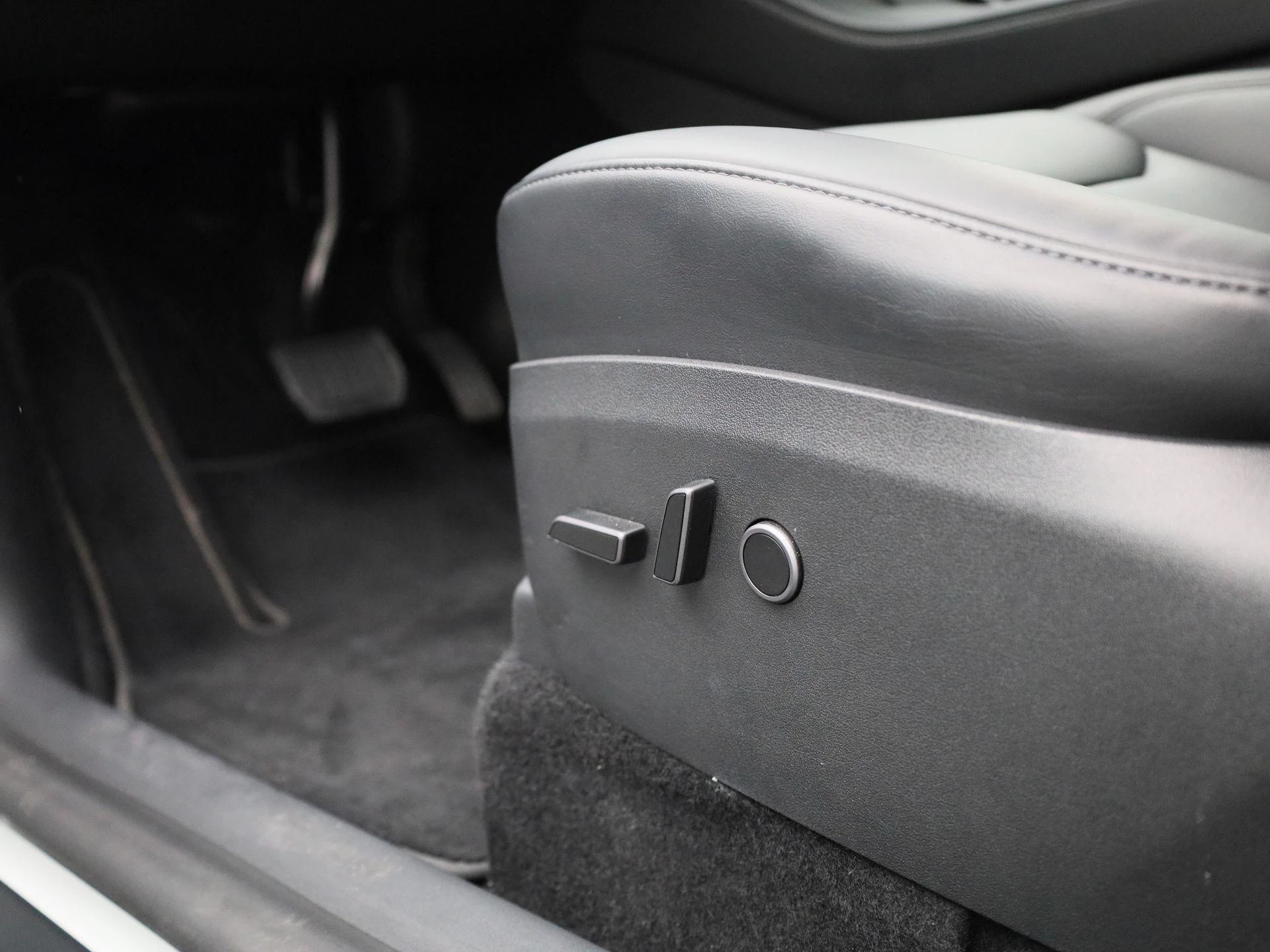 Tesla Model Y Long Range Dual Motor AWD