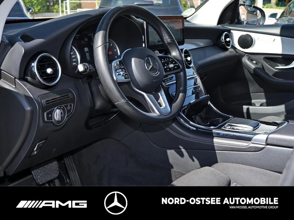Mercedes-Benz GLC 300 d 4M AHK PANO MULTIBEAM KAMERA 9G NAVI