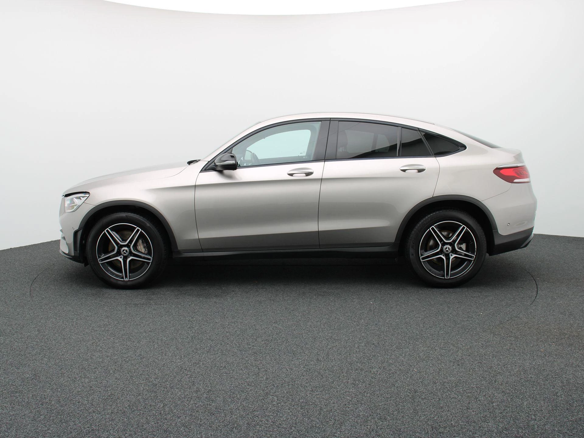 Mercedes-Benz GLC 200 d Coupé AMG LINE + LEDER + OPEN DAK + TREKHAAK + CARPLAY +