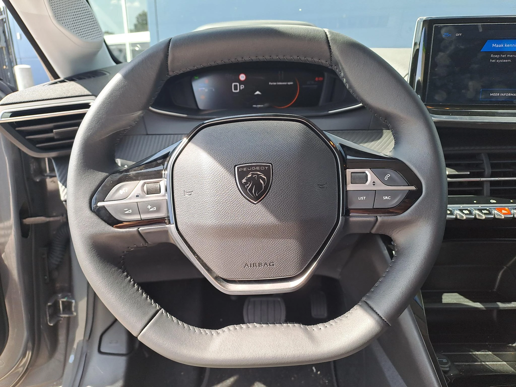 Peugeot-208-image-11