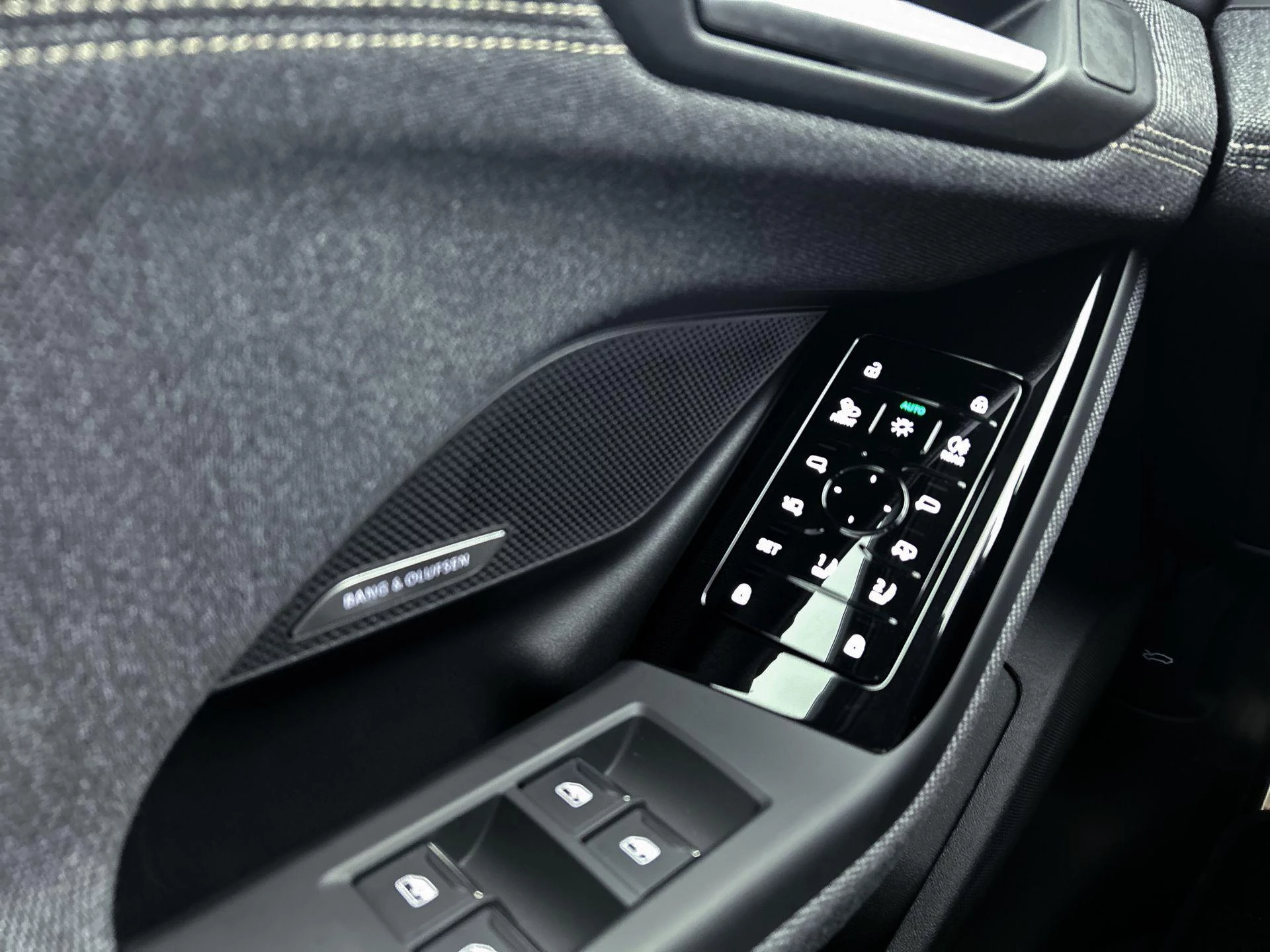 Audi-A6 Sportback e-tron-image-18