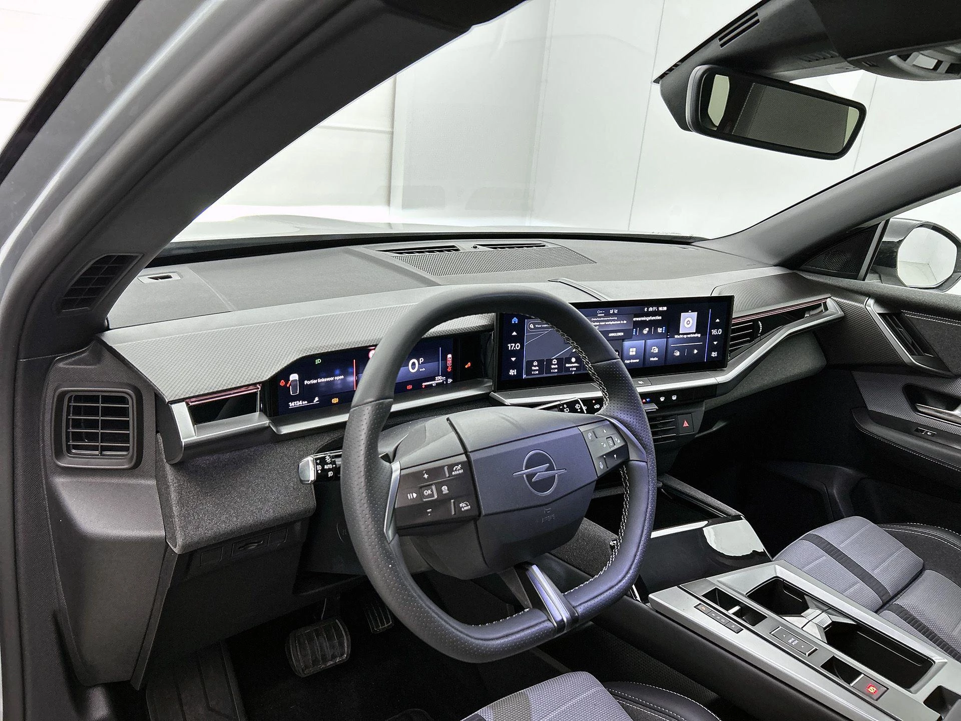 Opel-Grandland-image-16