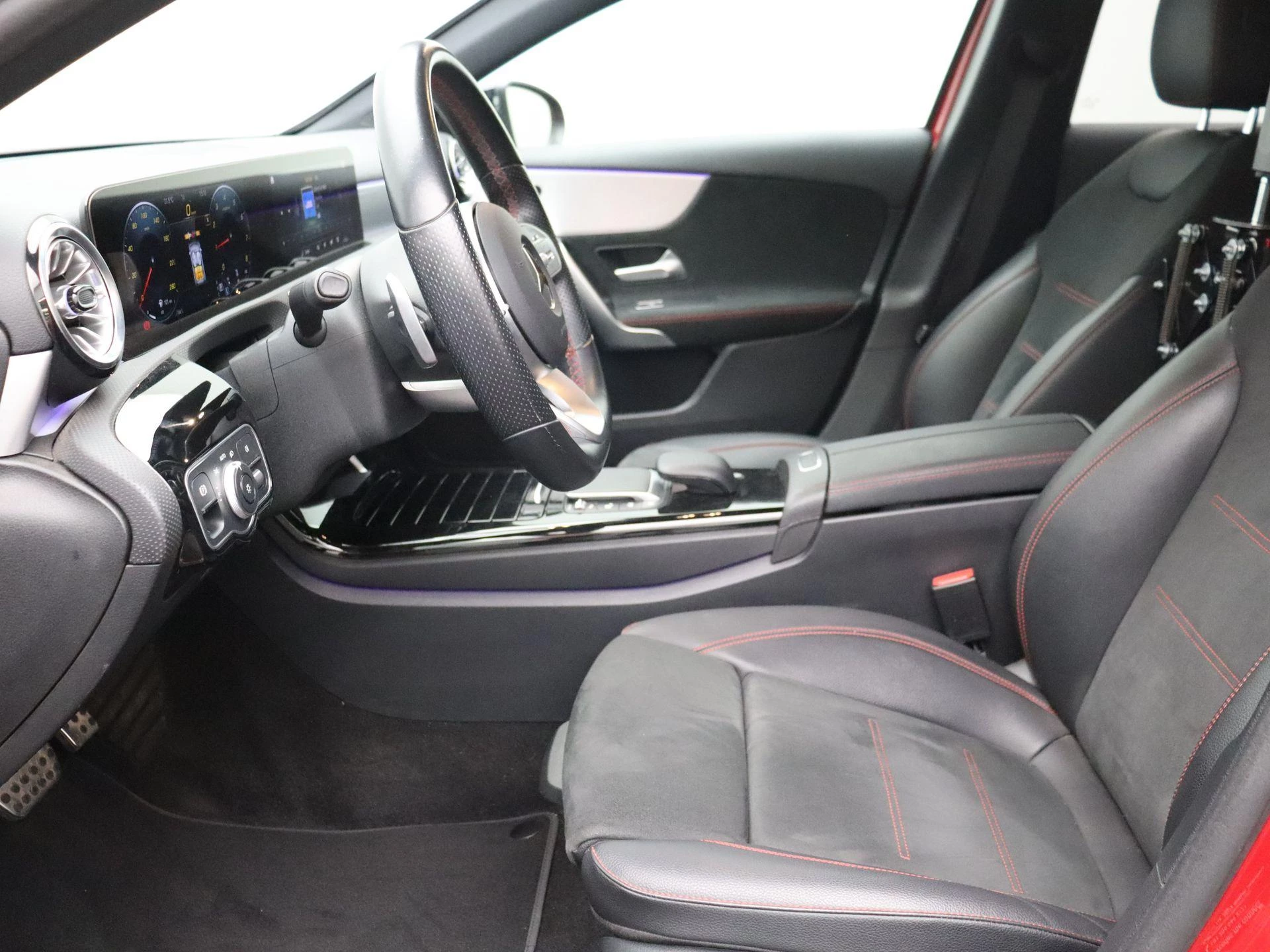 Mercedes-Benz Classe A 180 AMG Line Sedan + NIGHTPAKKET + LED + CAMERA +