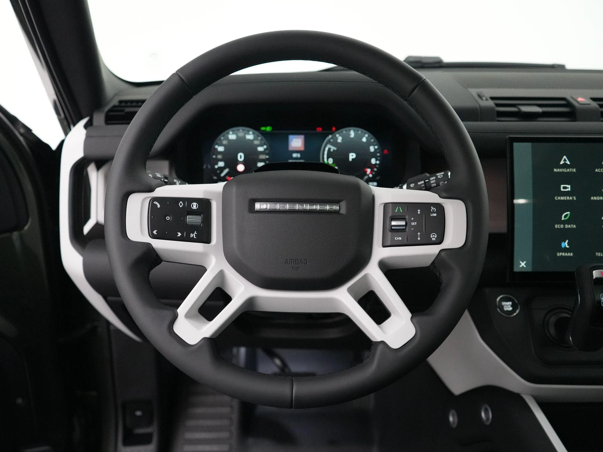 Land Rover-Defender-image-9