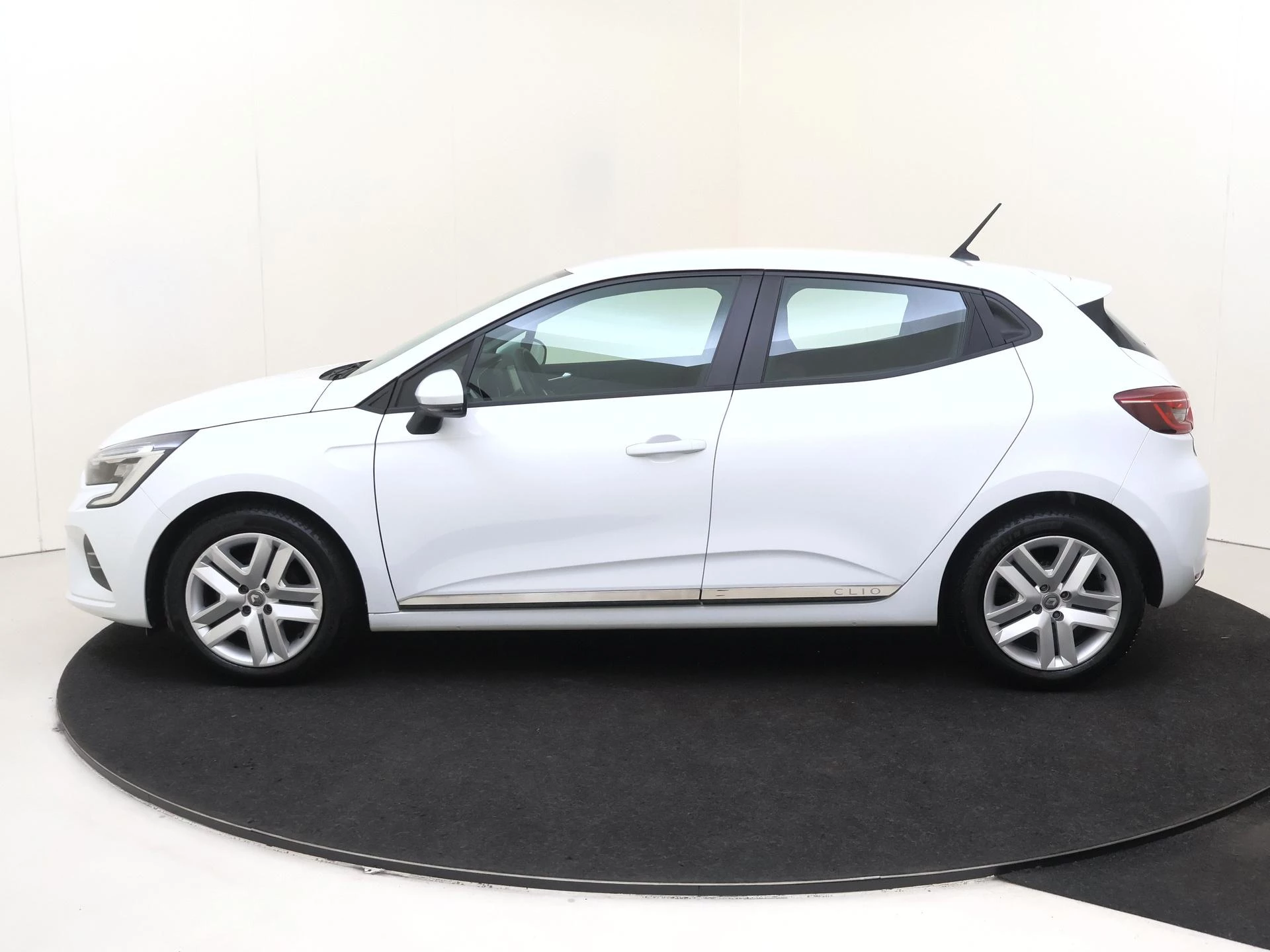 Renault-Clio-image-7