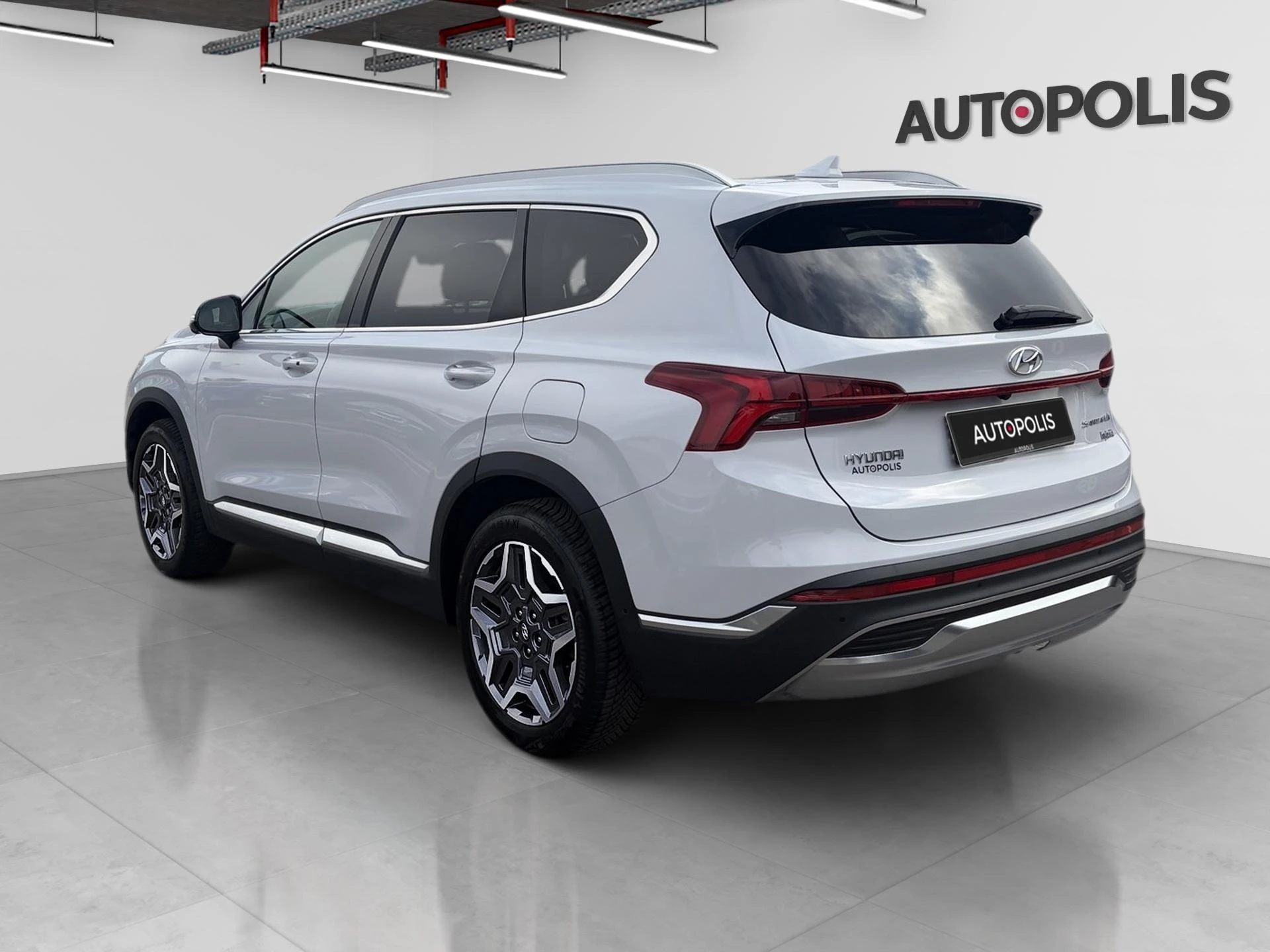 Hyundai-Santa Fe-image-8