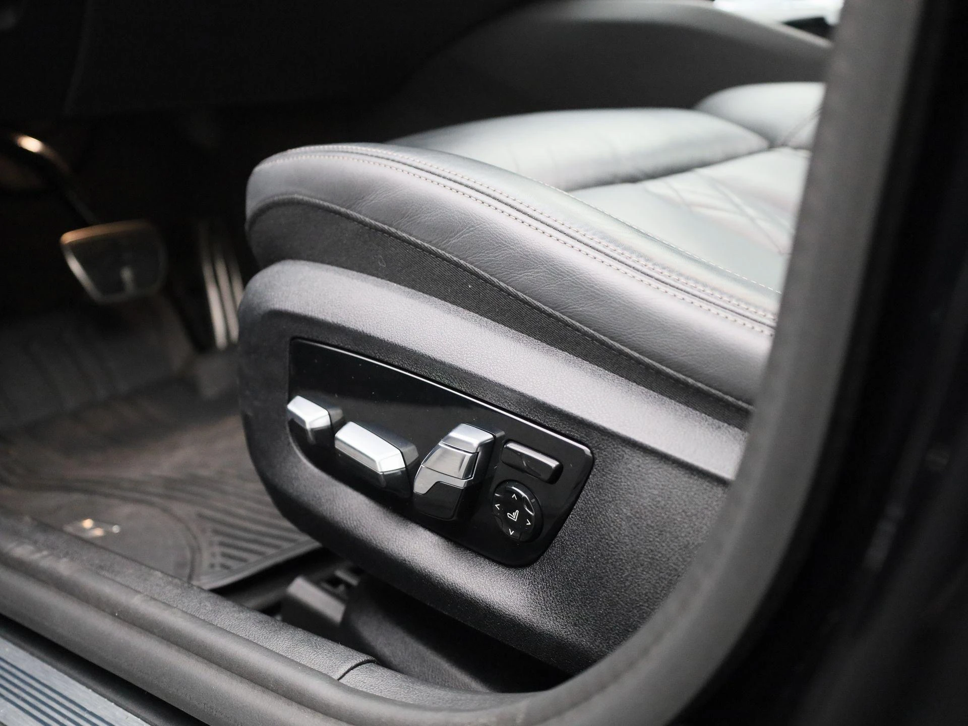 BMW-5 Serie-image-37