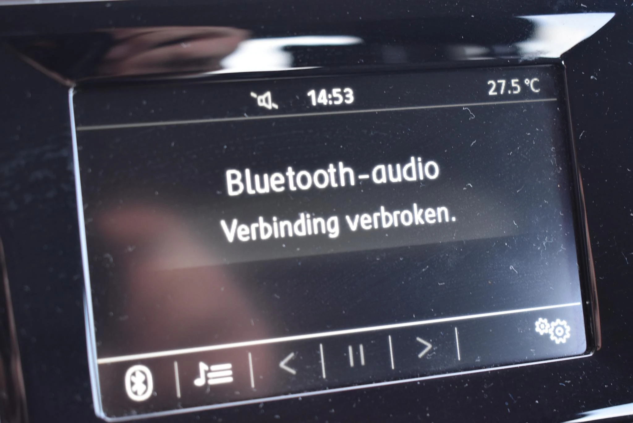 Volkswagen-Polo-image-25