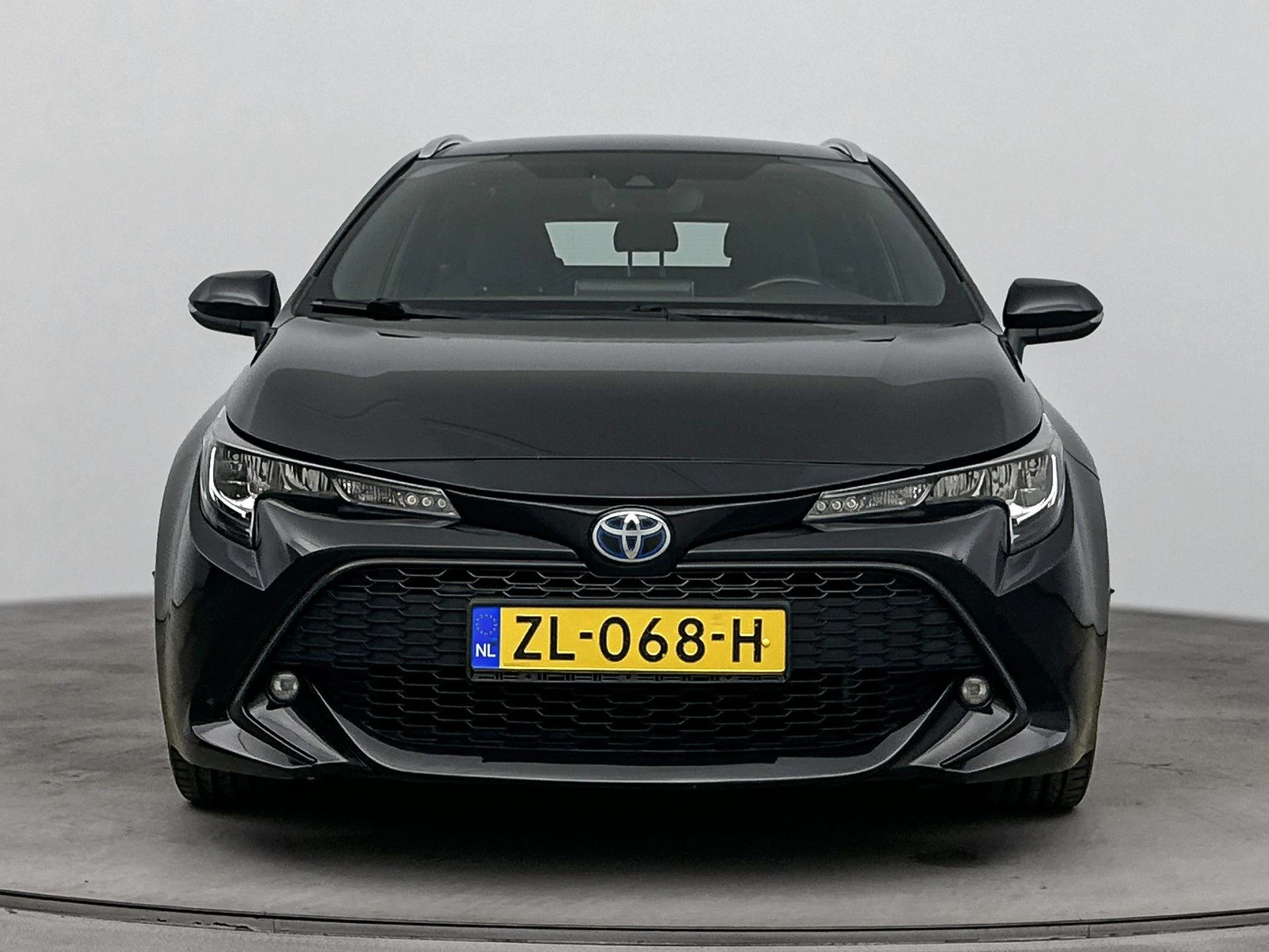 Toyota-Corolla Touring Sports-image-4