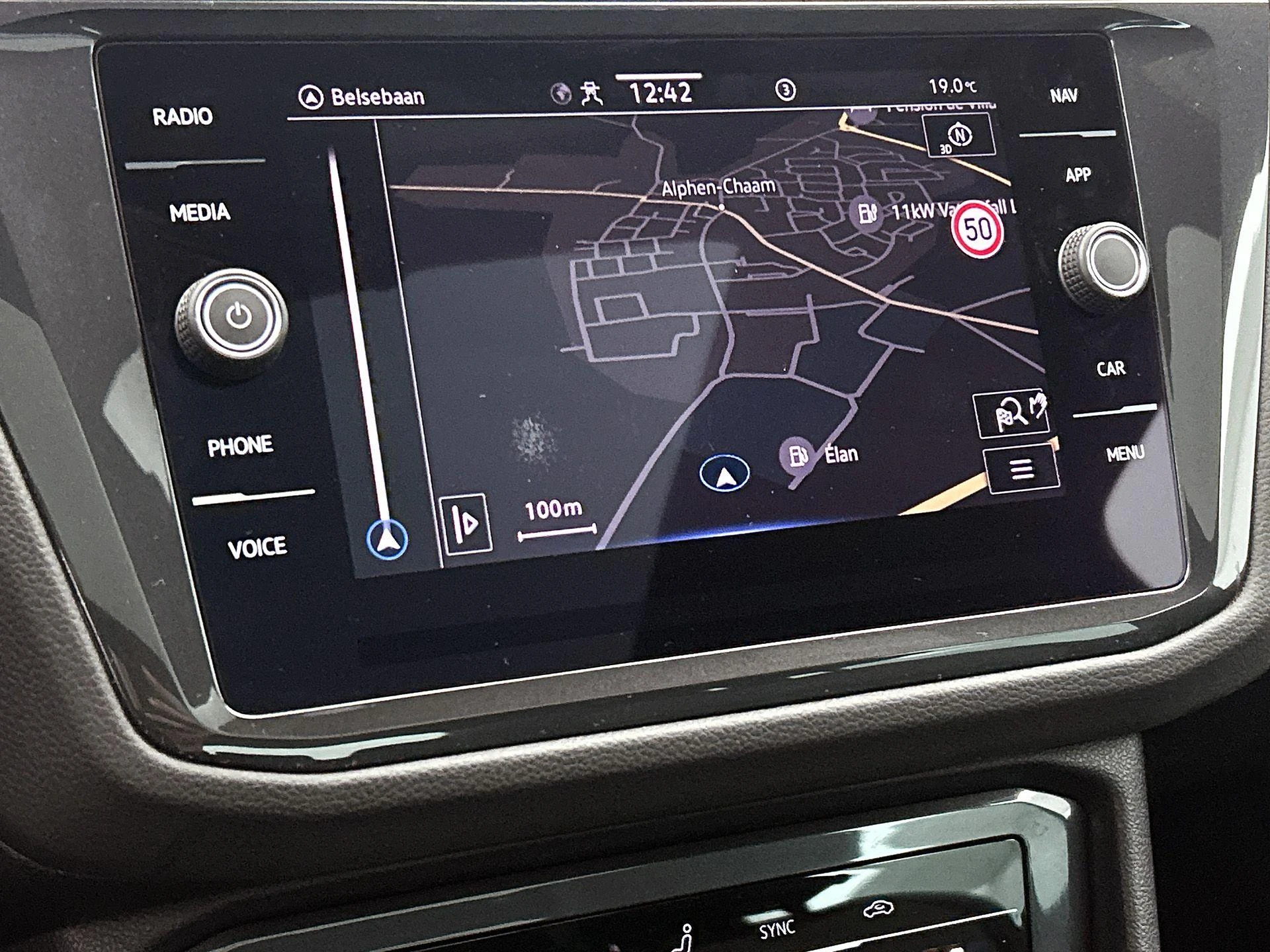 Volkswagen-Tiguan-image-35