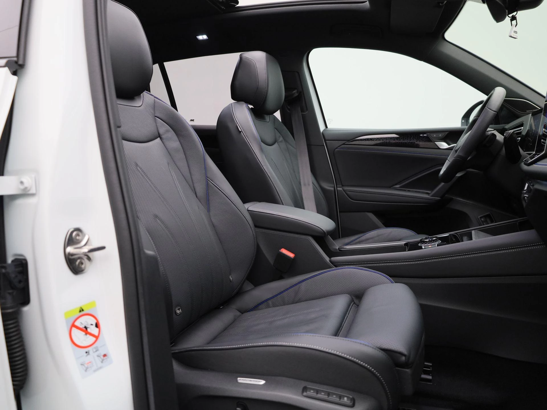 Volkswagen Tiguan 1.5 eHybrid R-Line Edition 272 PK