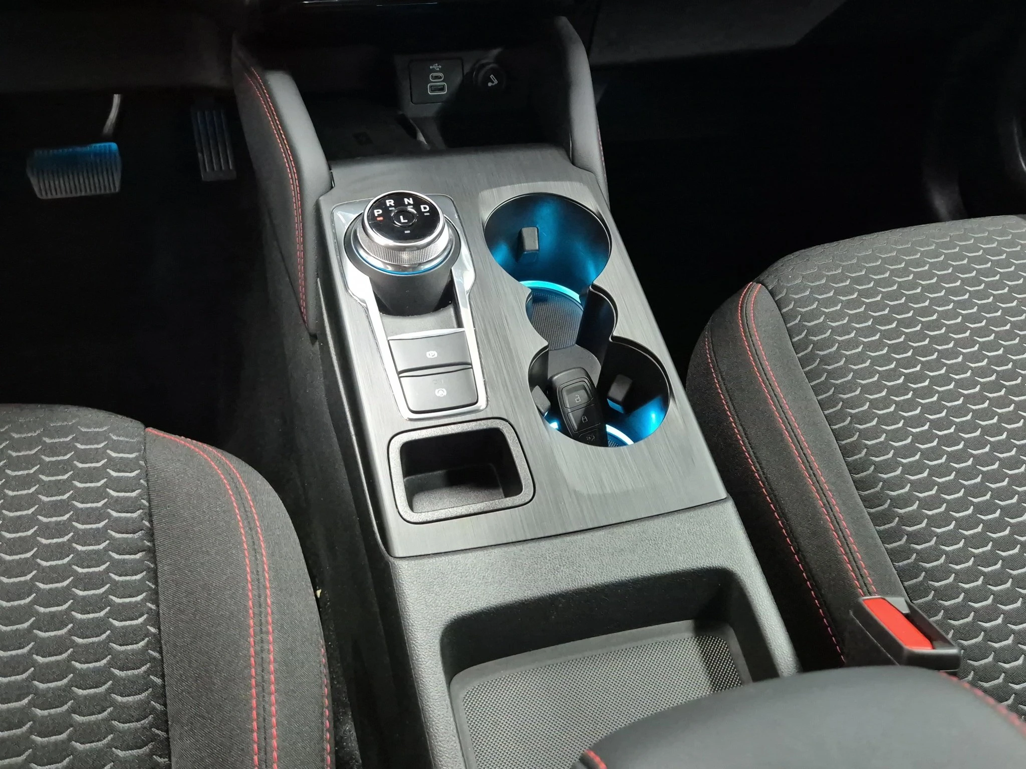Ford-Kuga-image-13