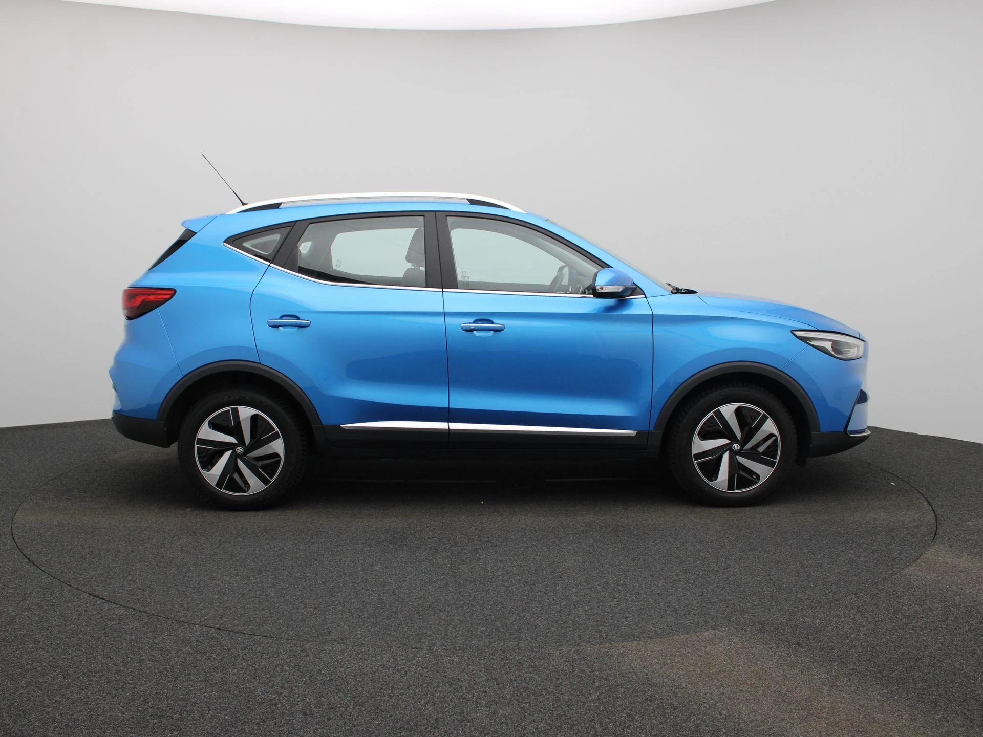 MG-ZS EV-image-5
