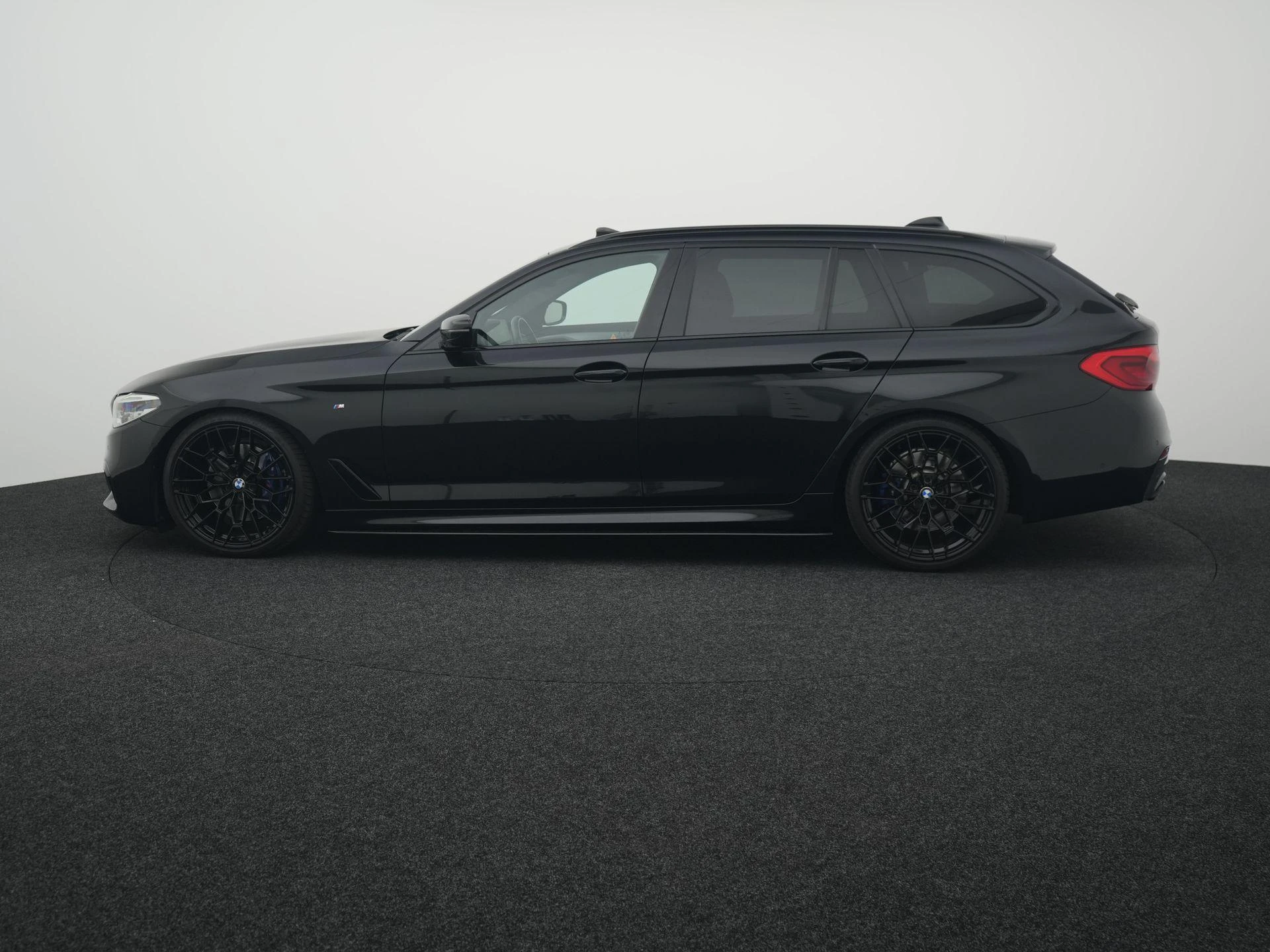 BMW-5 Serie-image-3