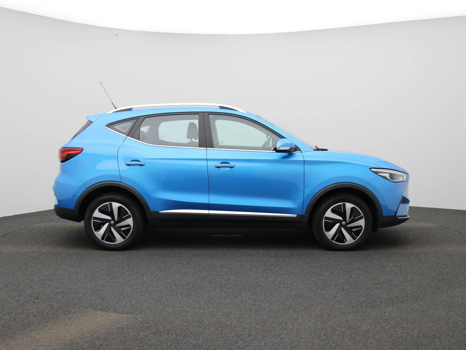 MG-ZS EV-image-5