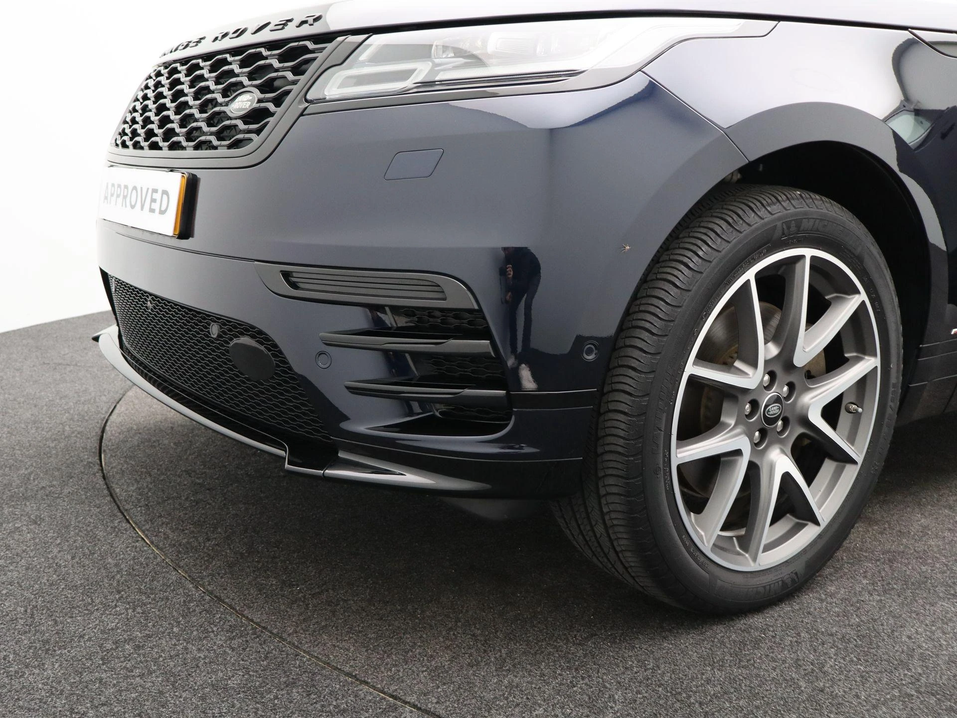 Land Rover-Range Rover Velar-image-39