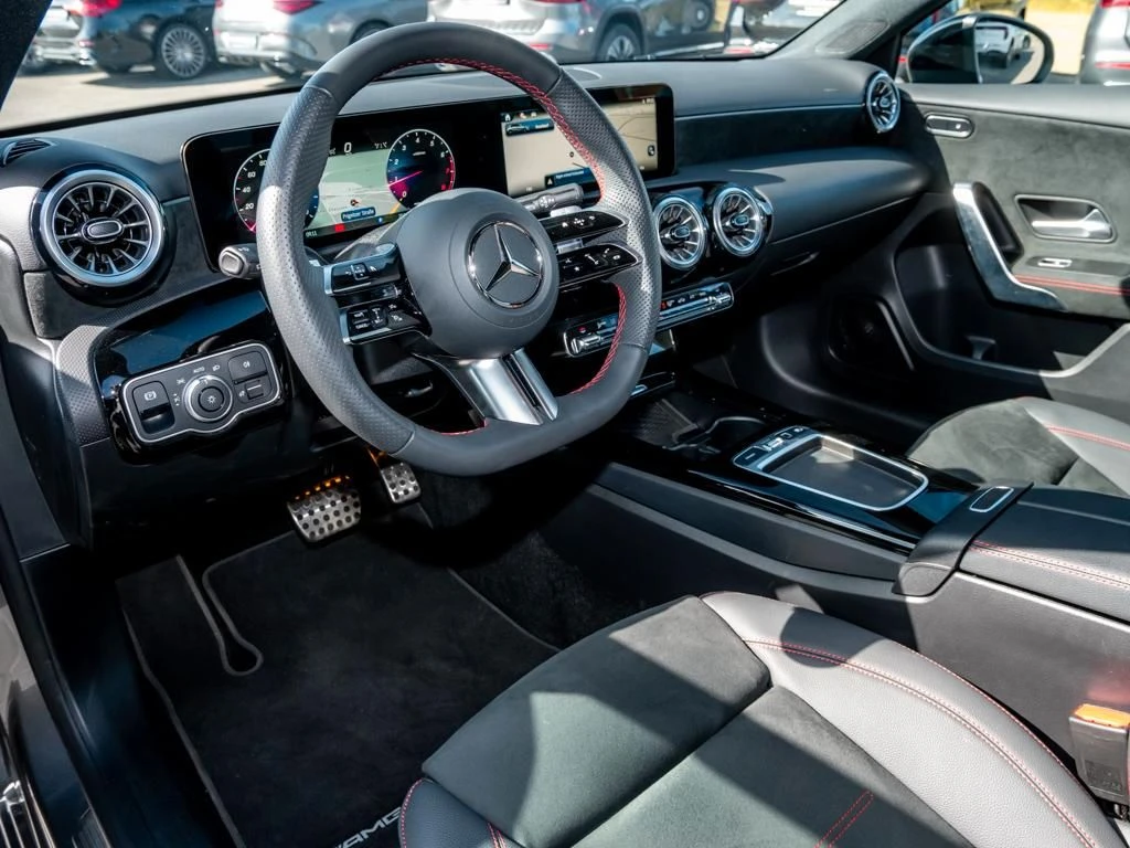 Mercedes-Benz-A-Klasse 200-image-8