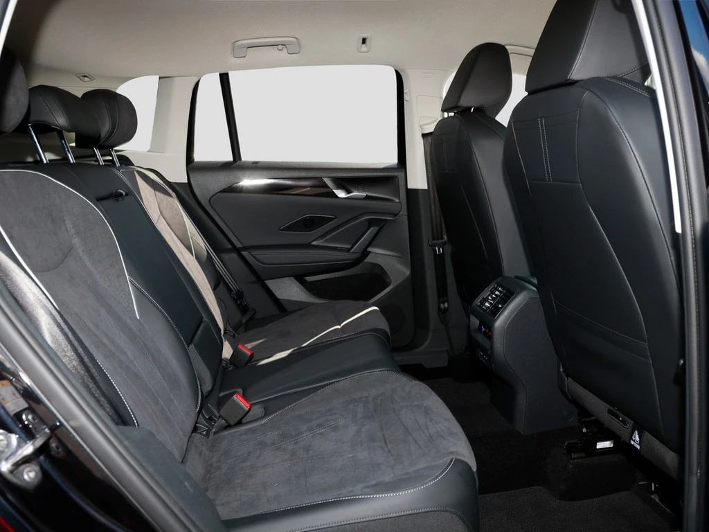 Volkswagen-Tiguan-image-9