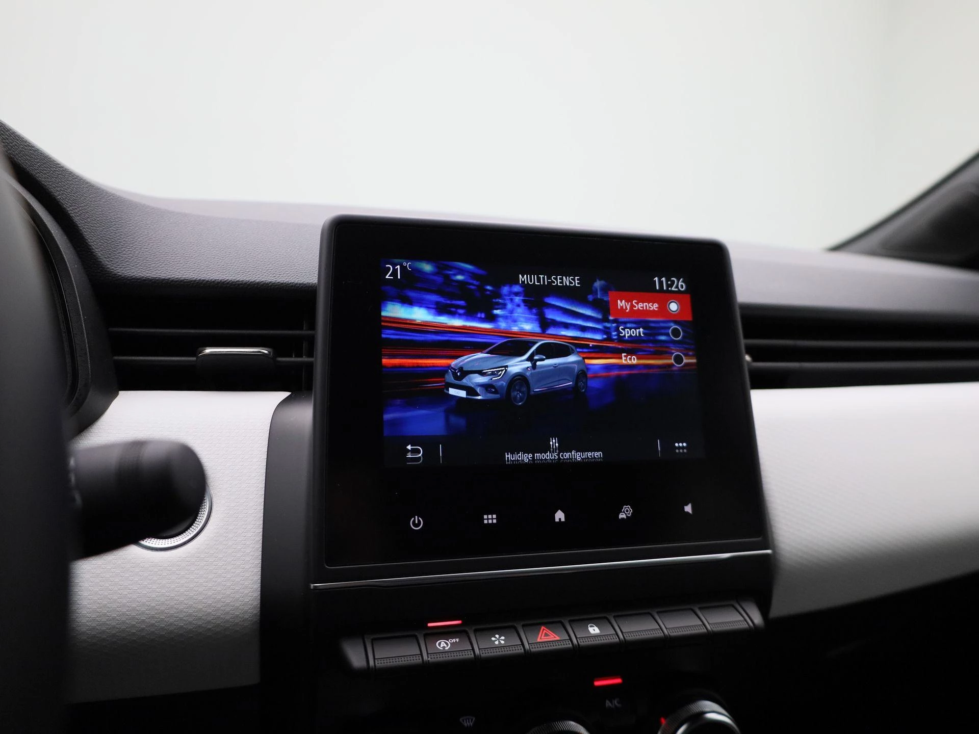 Renault-Clio-image-24