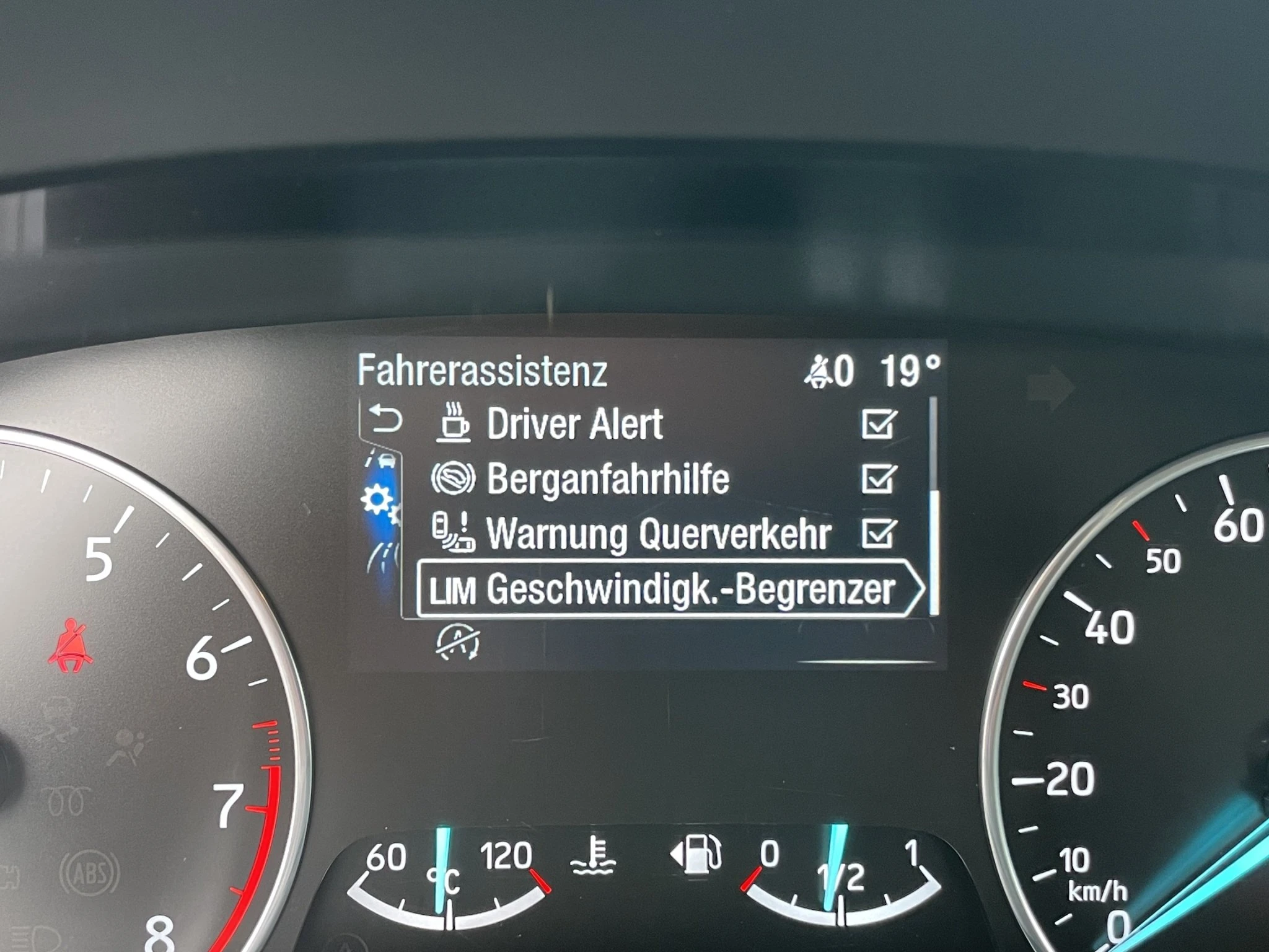 Ford-EcoSport-image-27