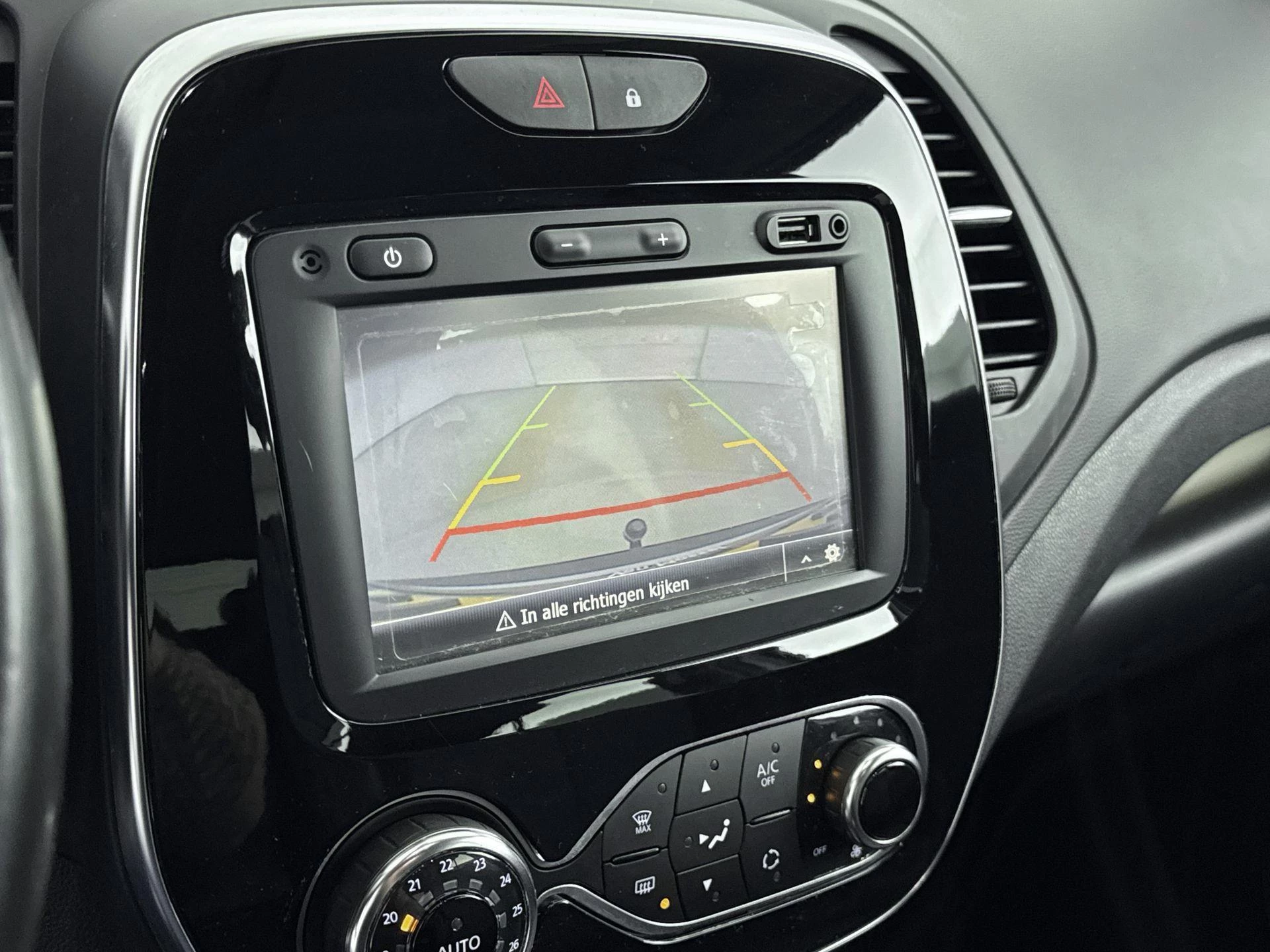 Renault-Captur-image-10