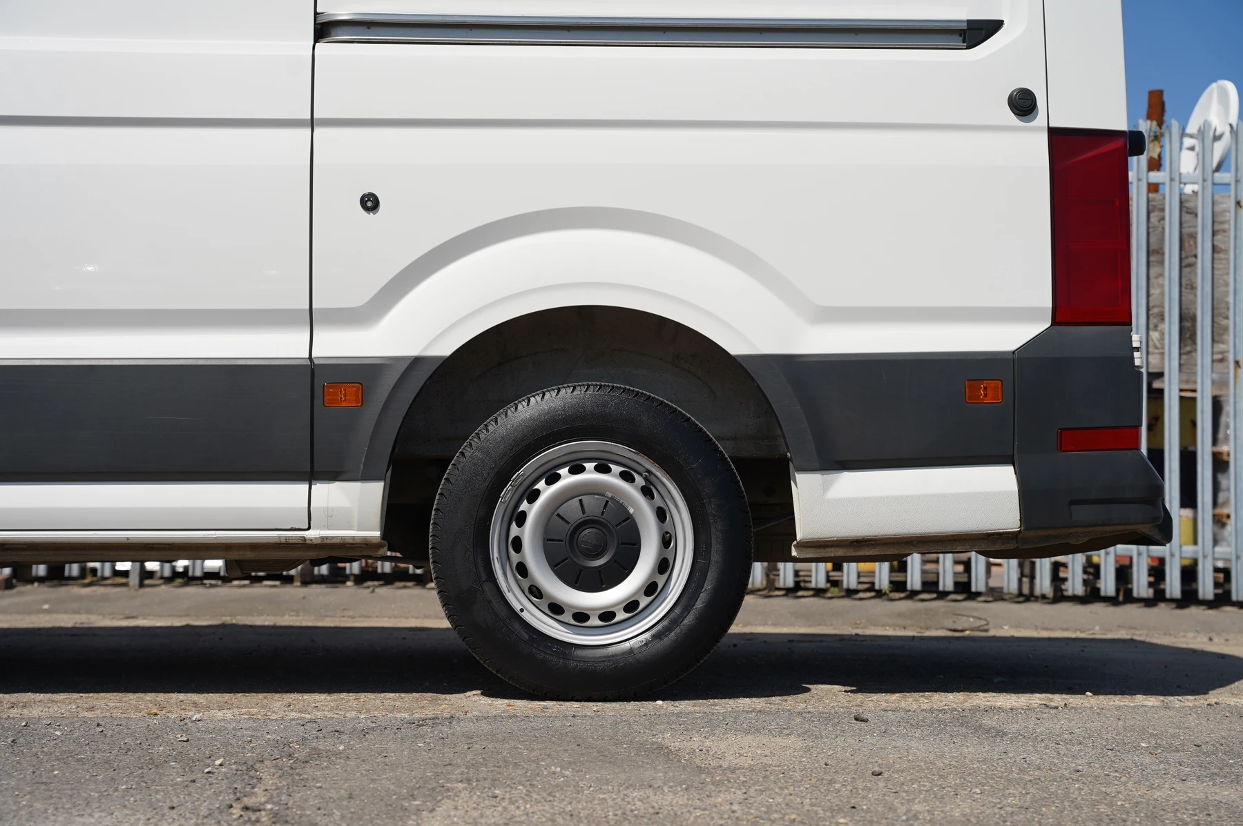 Volkswagen-Crafter-image-13