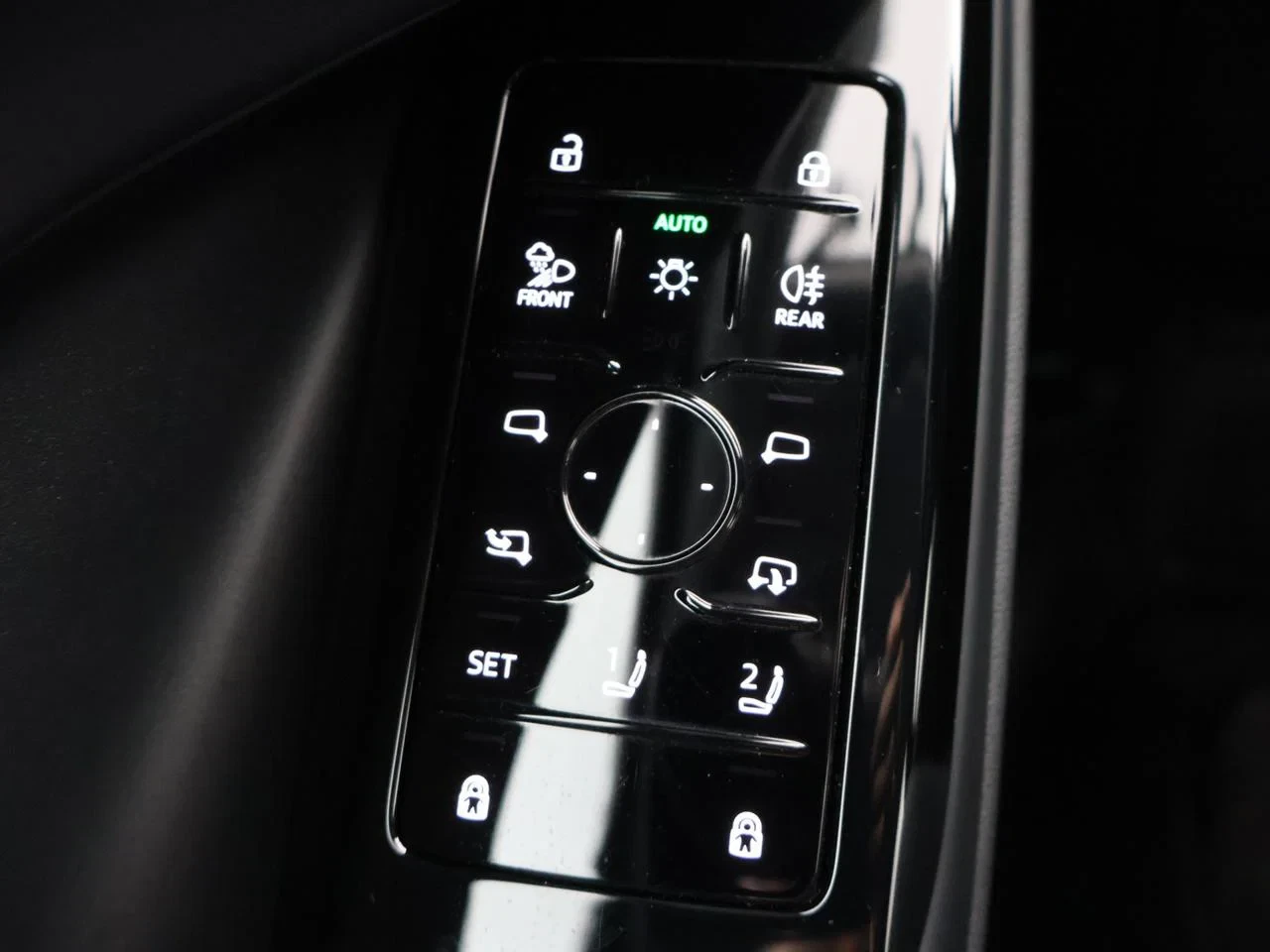 Audi-Q6 e-tron-image-27