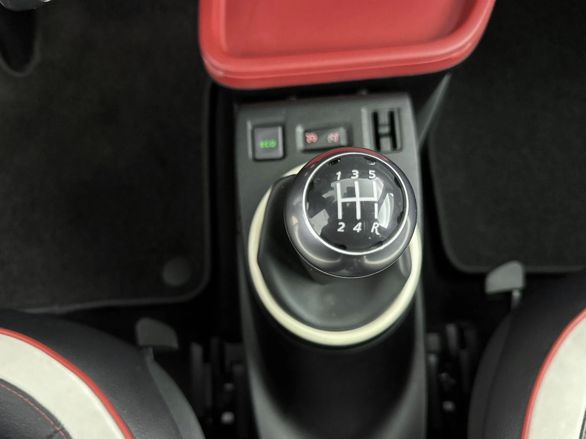 Renault-Twingo-image-22