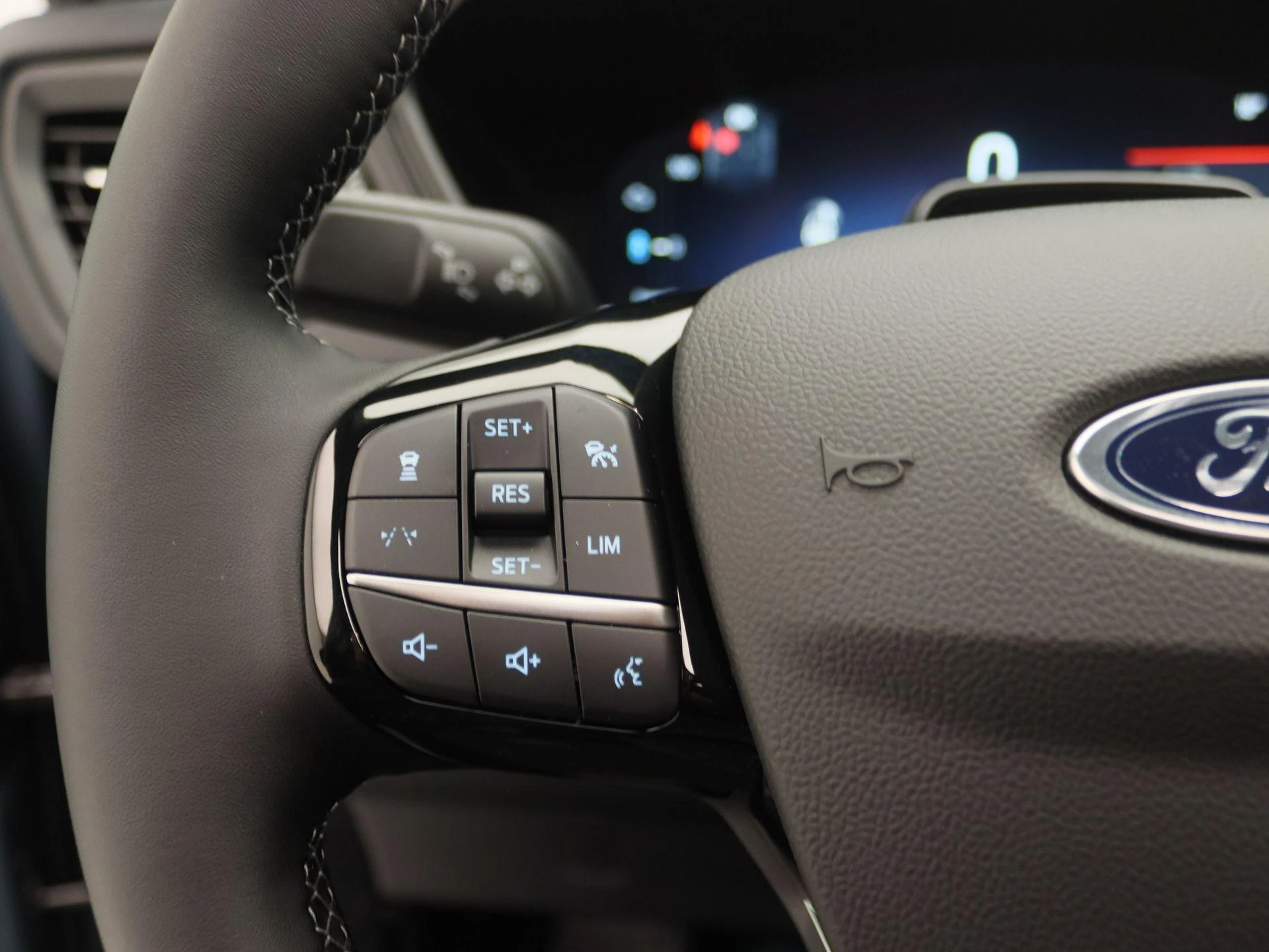 Ford-Kuga-image-21