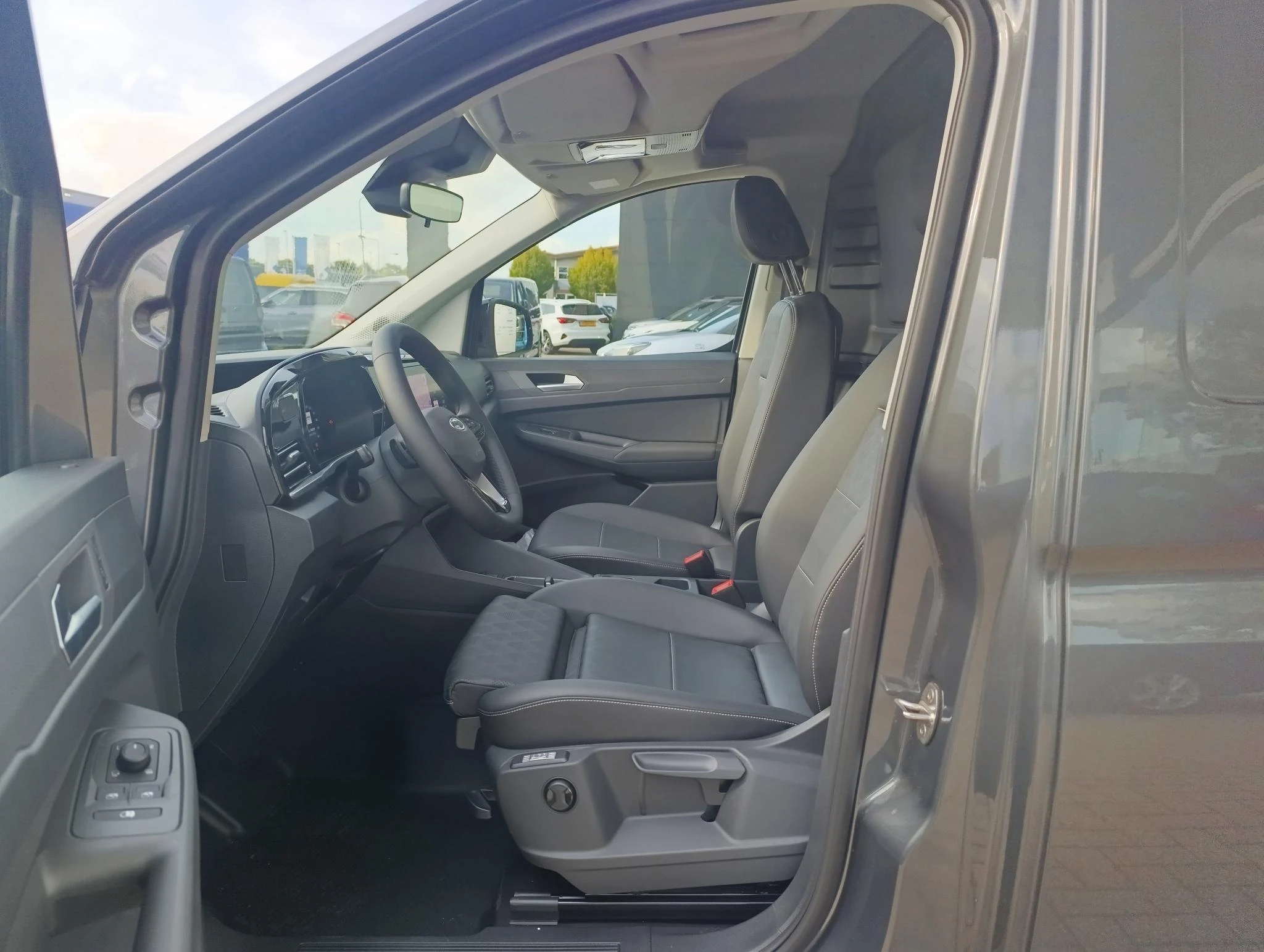 Ford-Transit Connect-image-12