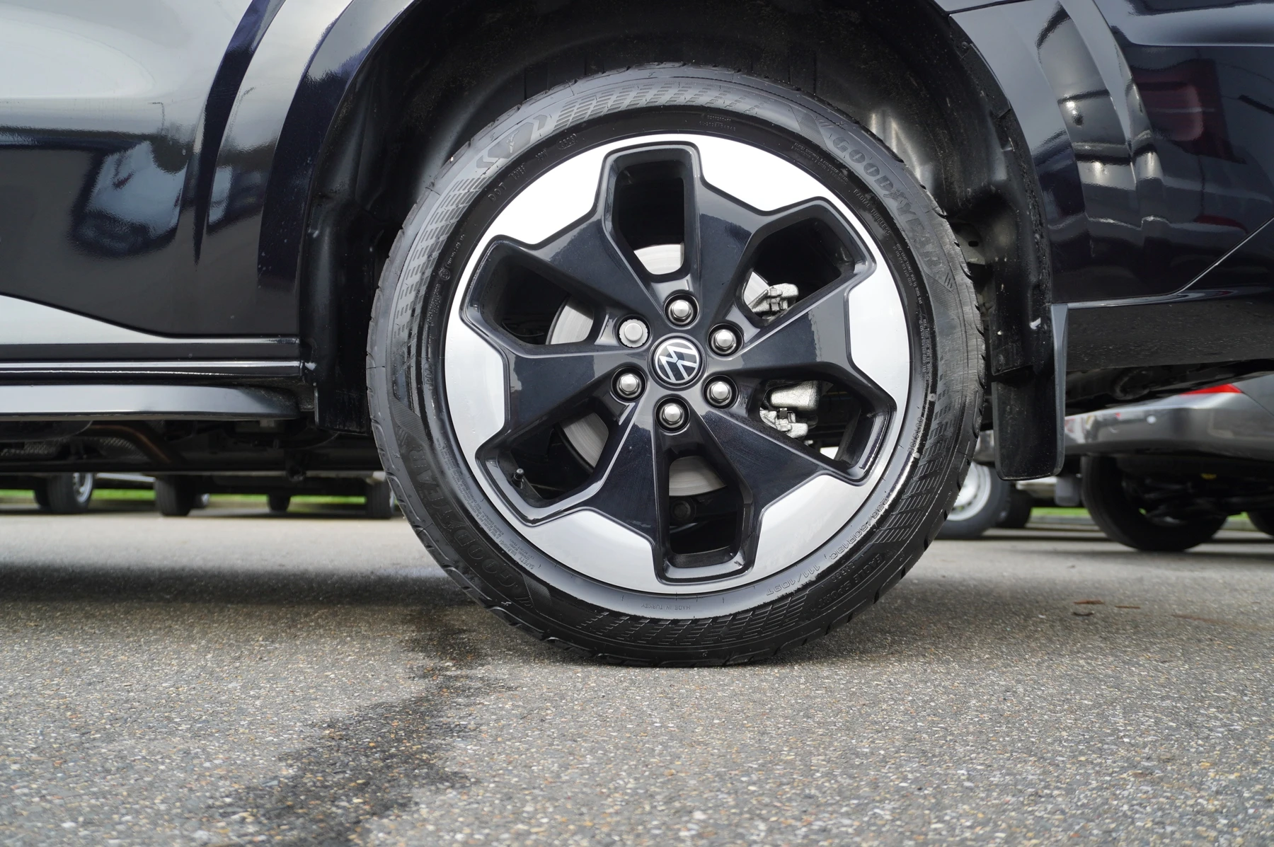 Volkswagen-Transporter-image-22