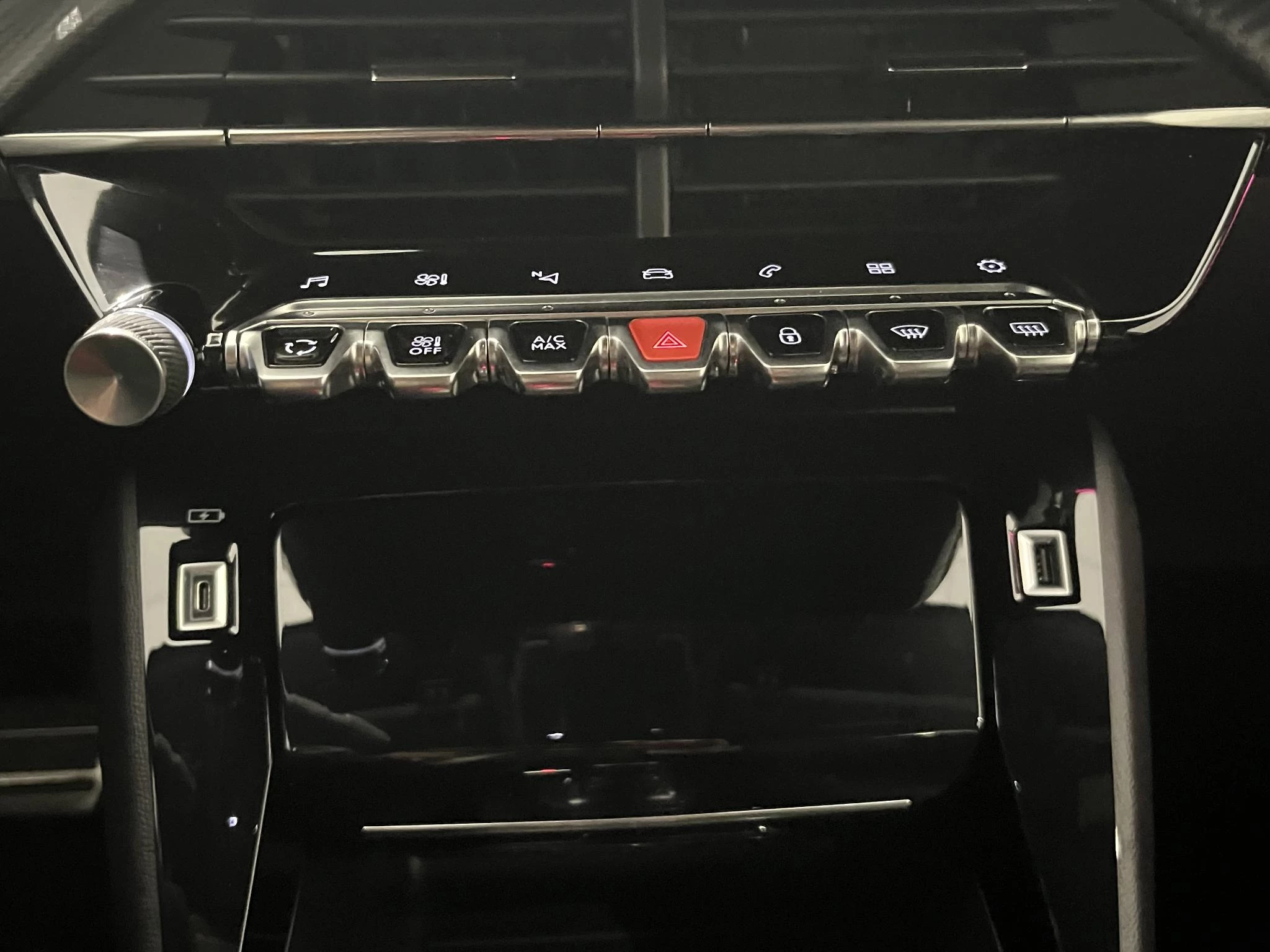 Peugeot-208-image-13