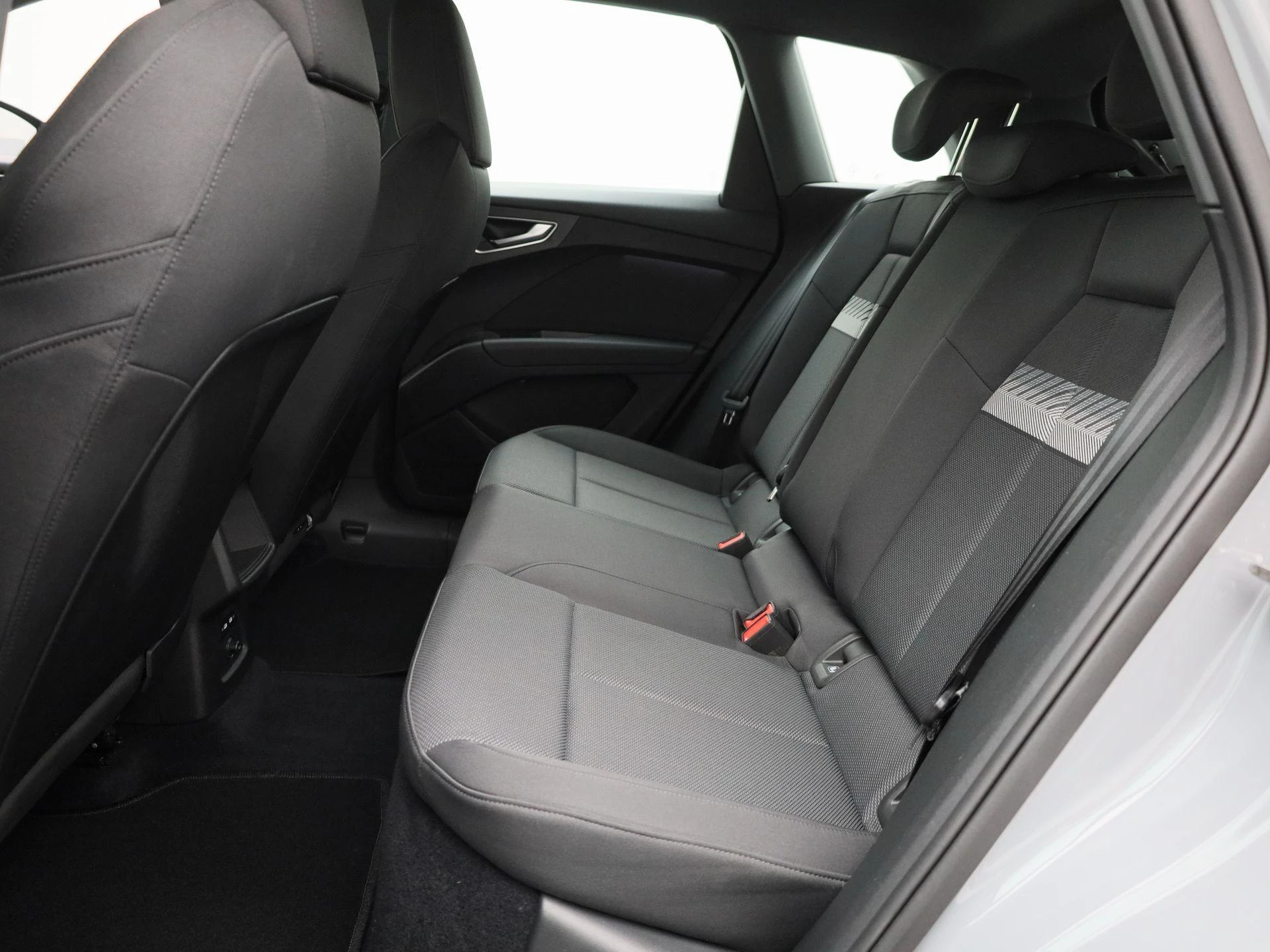 Audi-Q4 e-tron-image-11