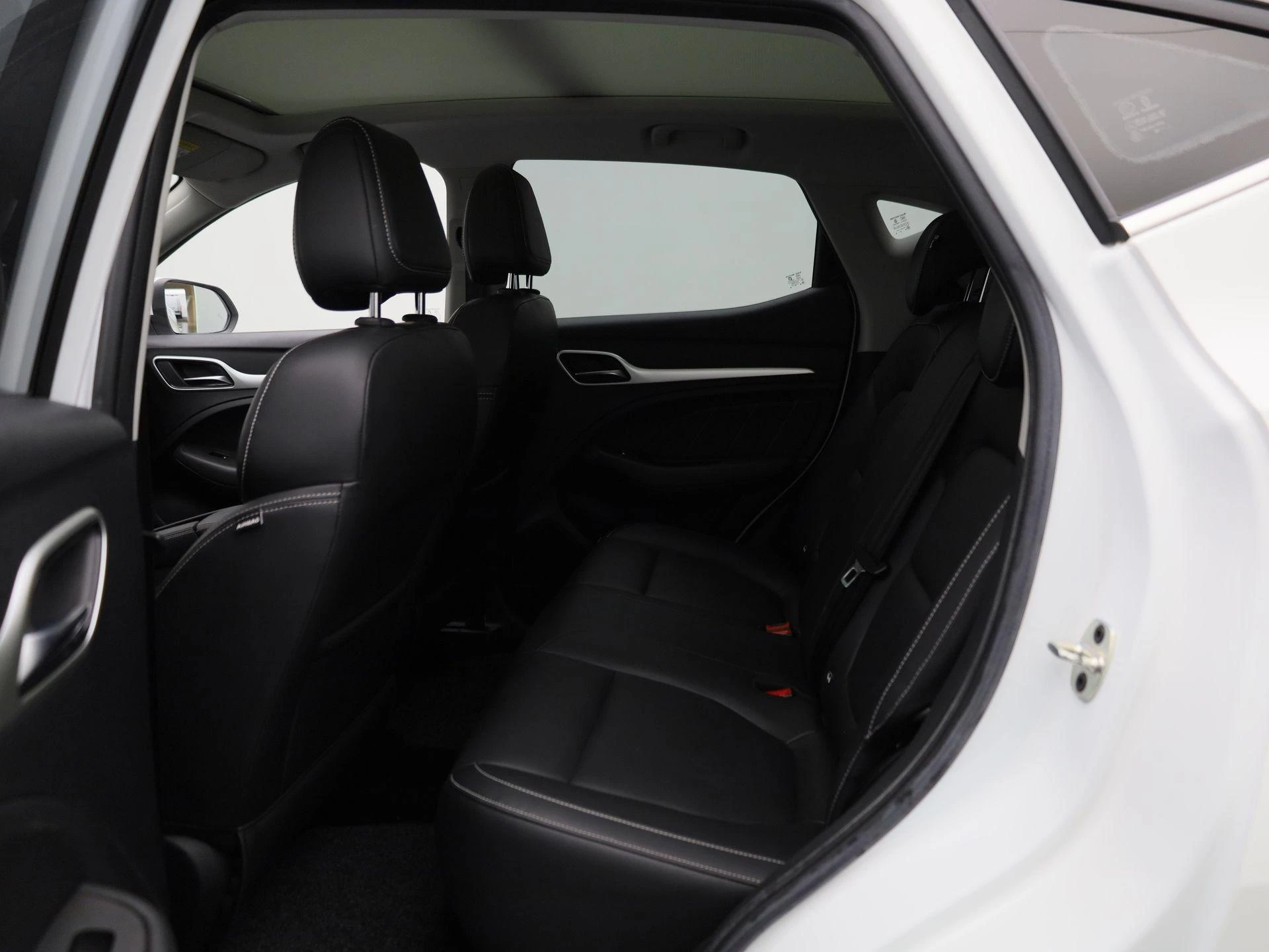 MG-ZS EV-image-9