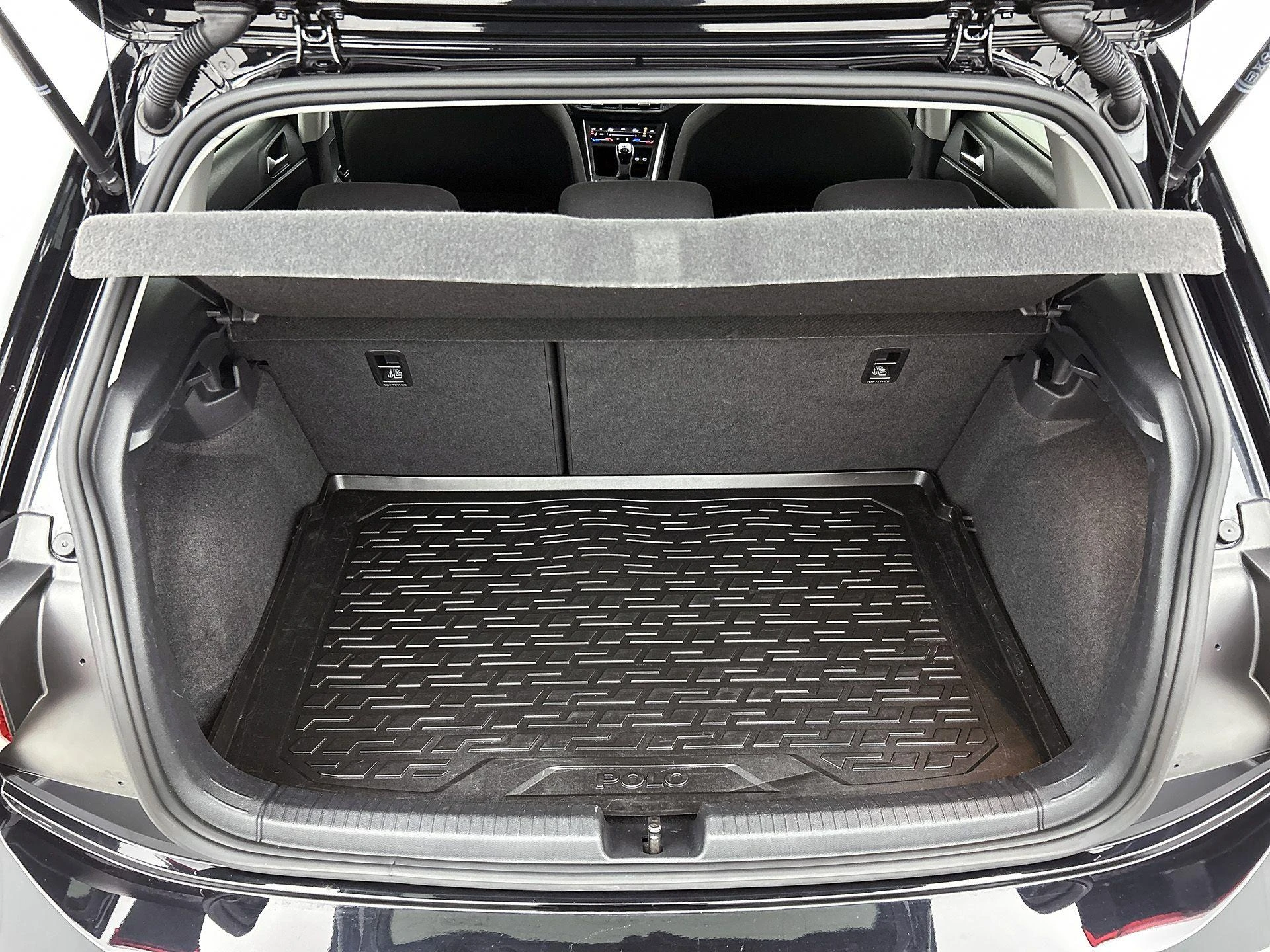 Volkswagen-Polo-image-21