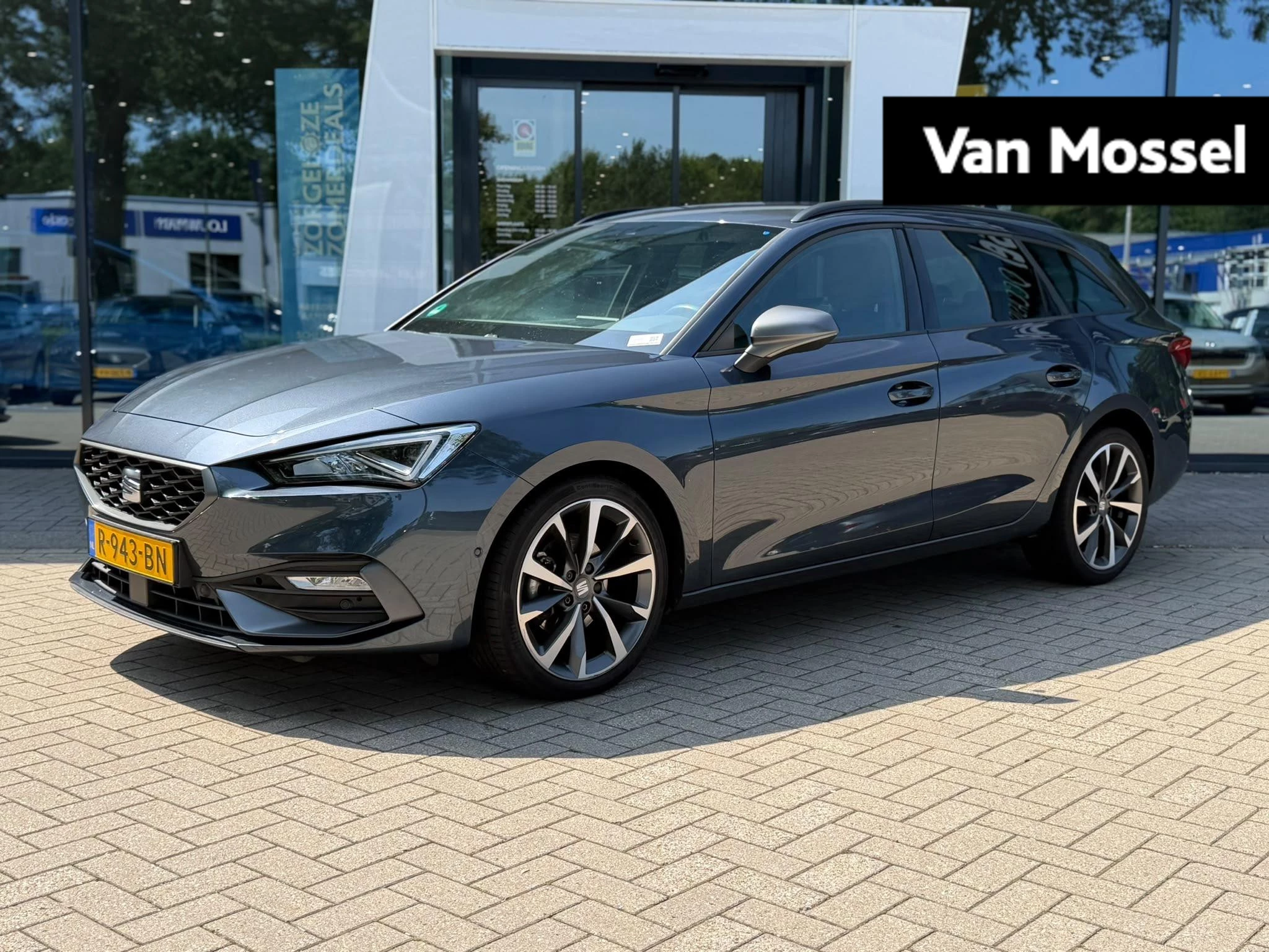 SEAT-Leon-image-0