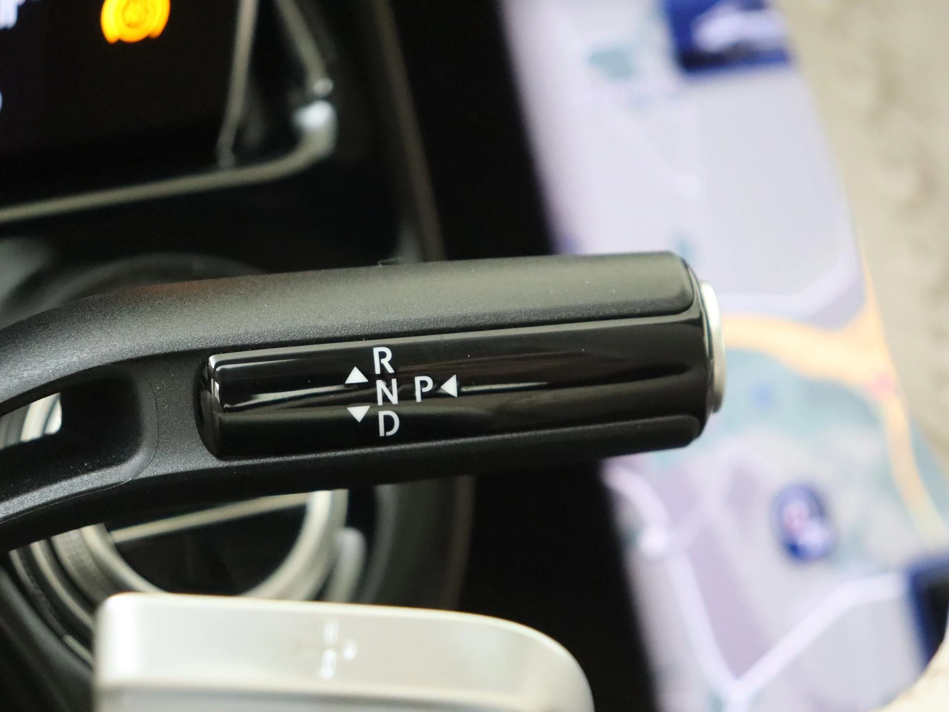 Mercedes-Benz-E-Klasse-image-17