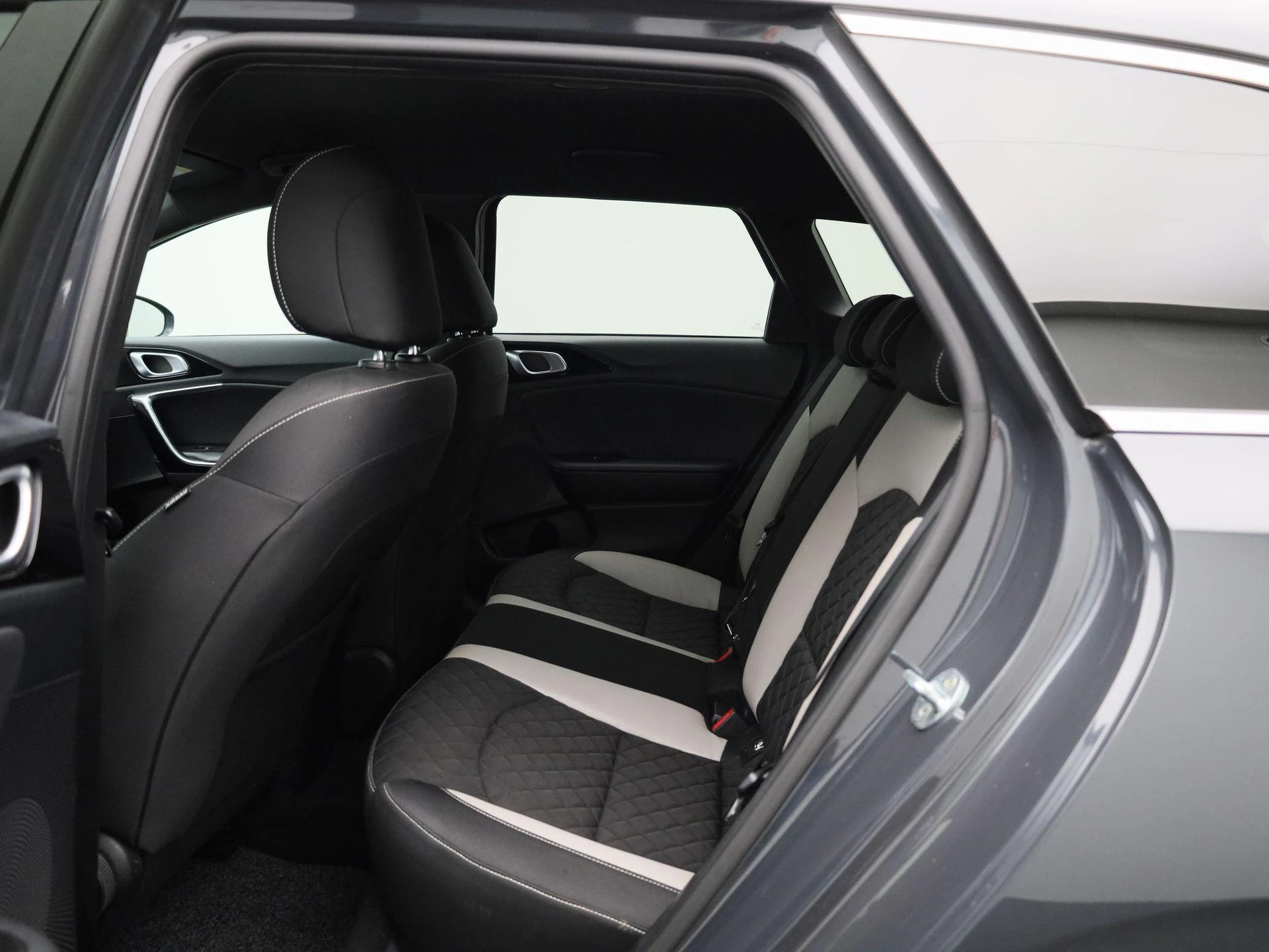 Kia-Ceed Sportswagon-image-9