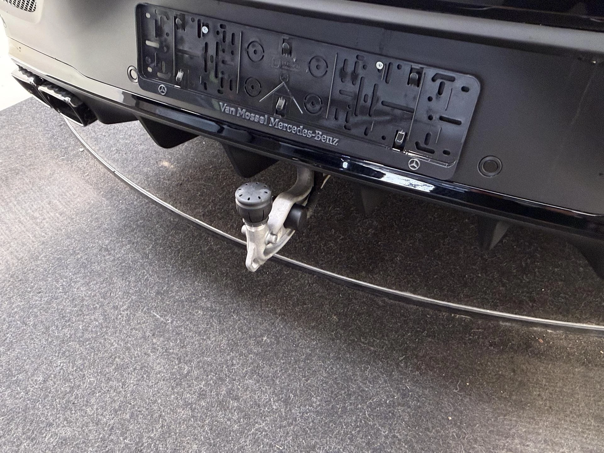 Mercedes-Benz-GLE-image-34