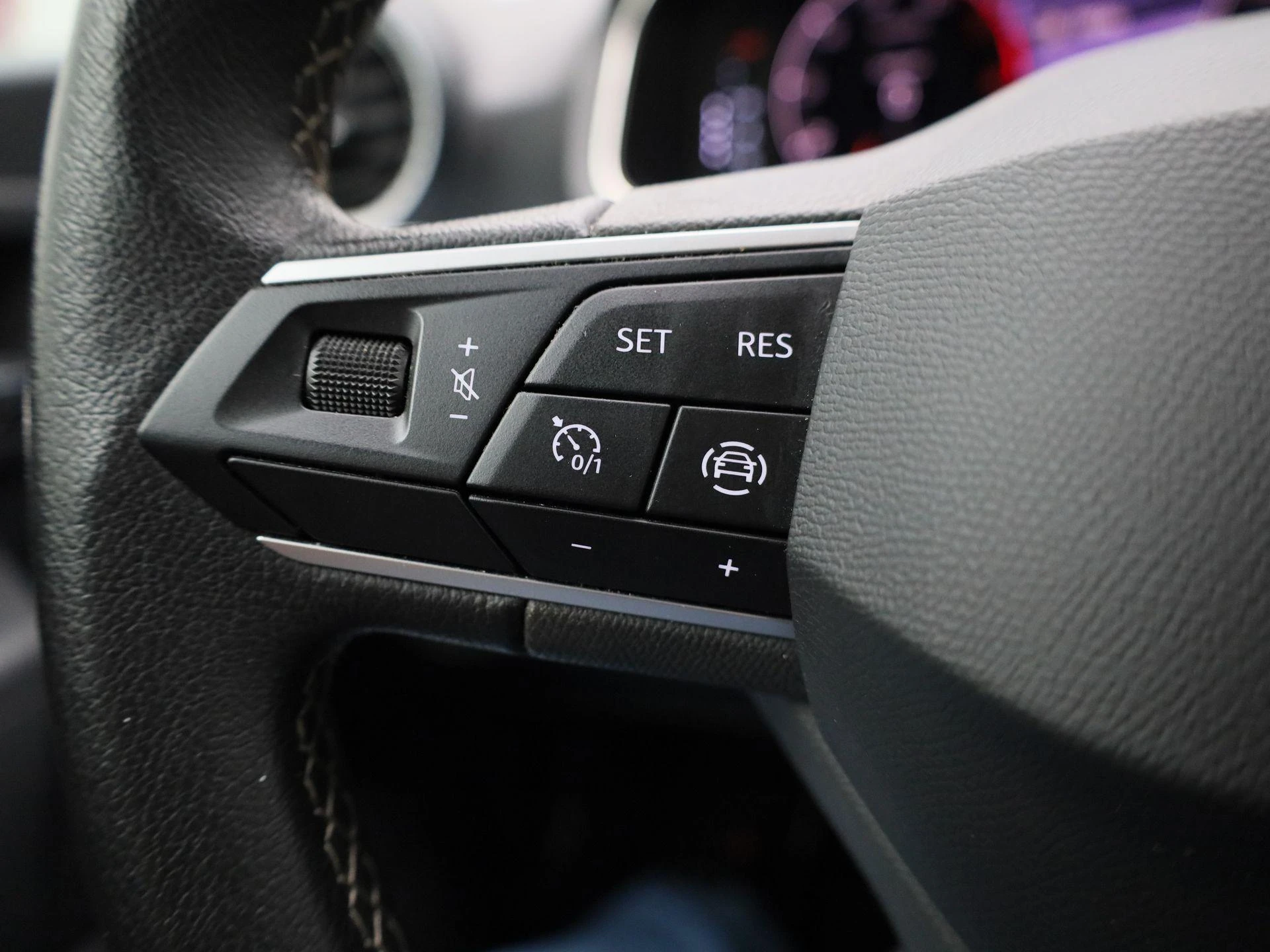 SEAT-Arona-image-17