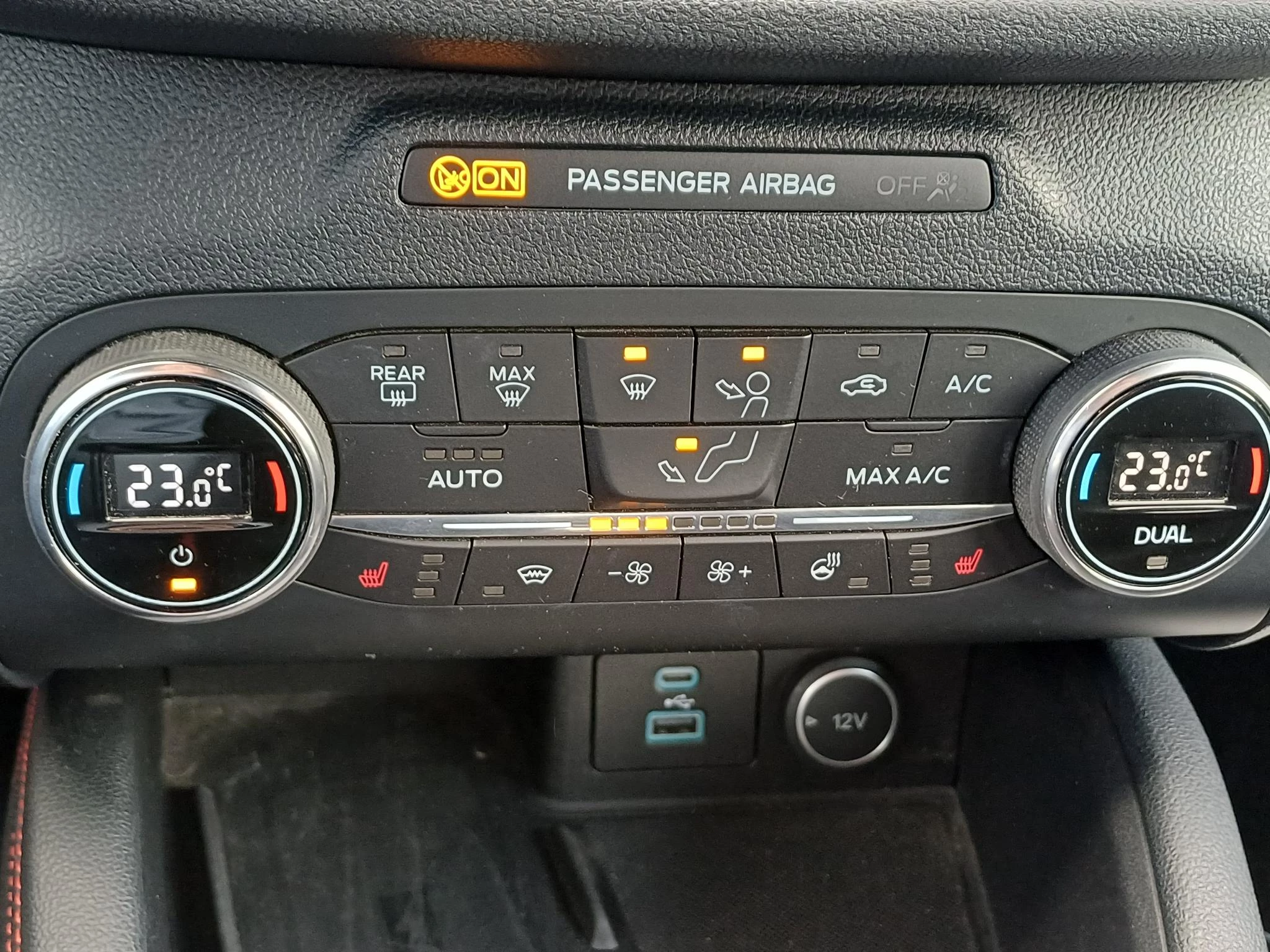 Ford Kuga ST Line X - Winterpack - Driver - B&O - Head Up