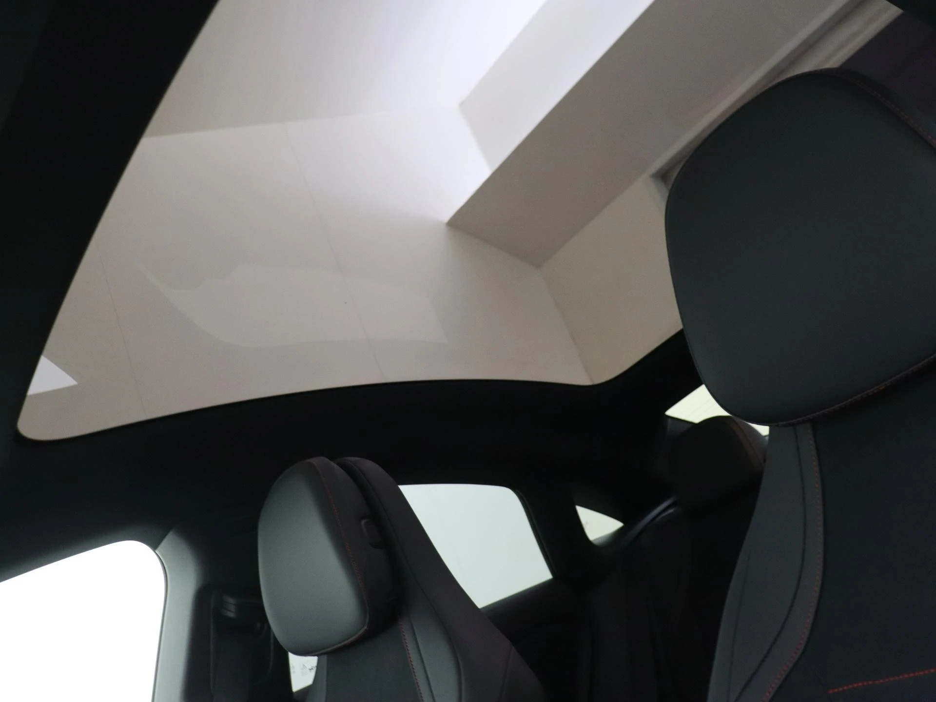 Mercedes-Benz-CLA-image-27