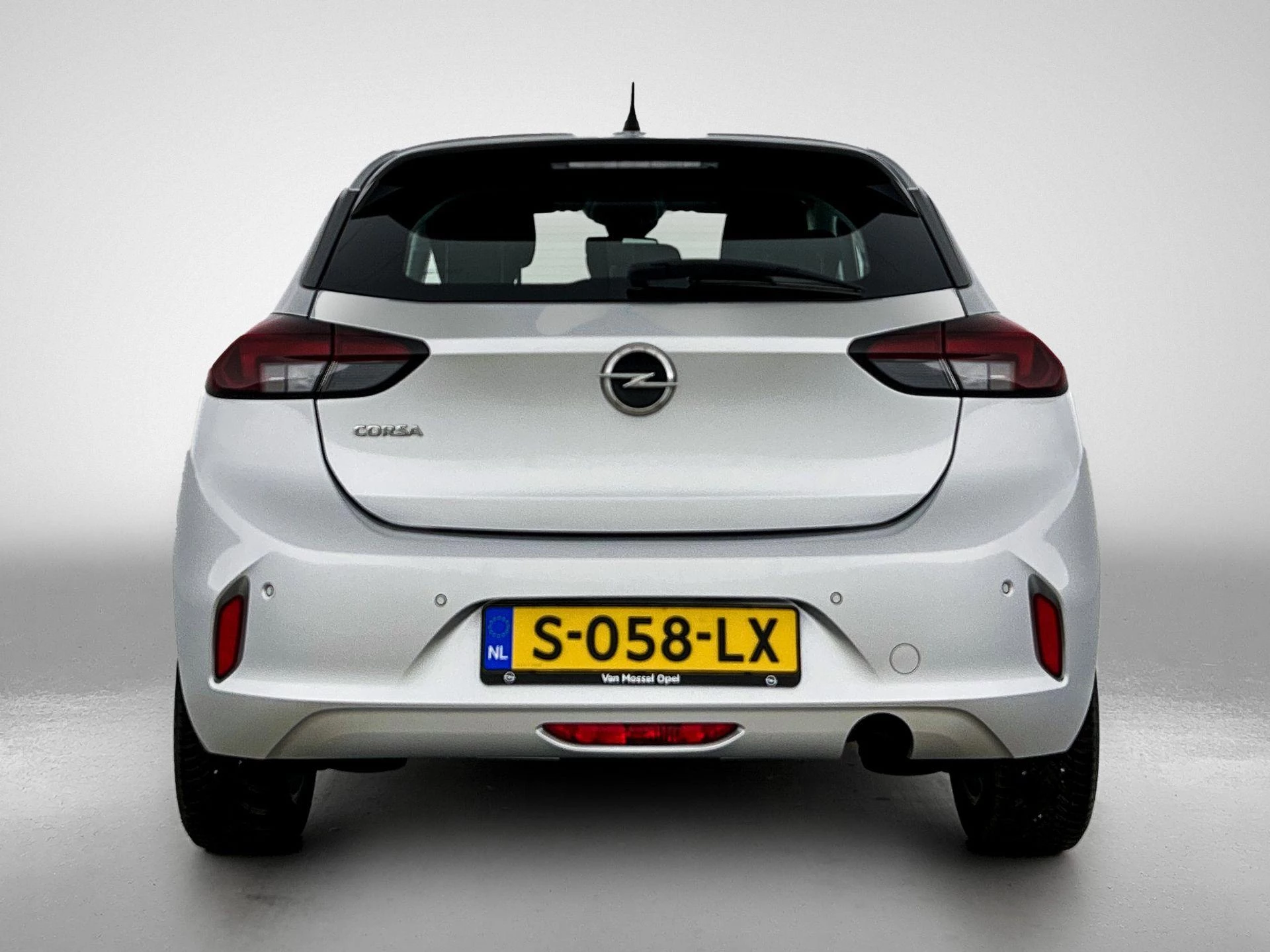 Opel-Corsa-image-2
