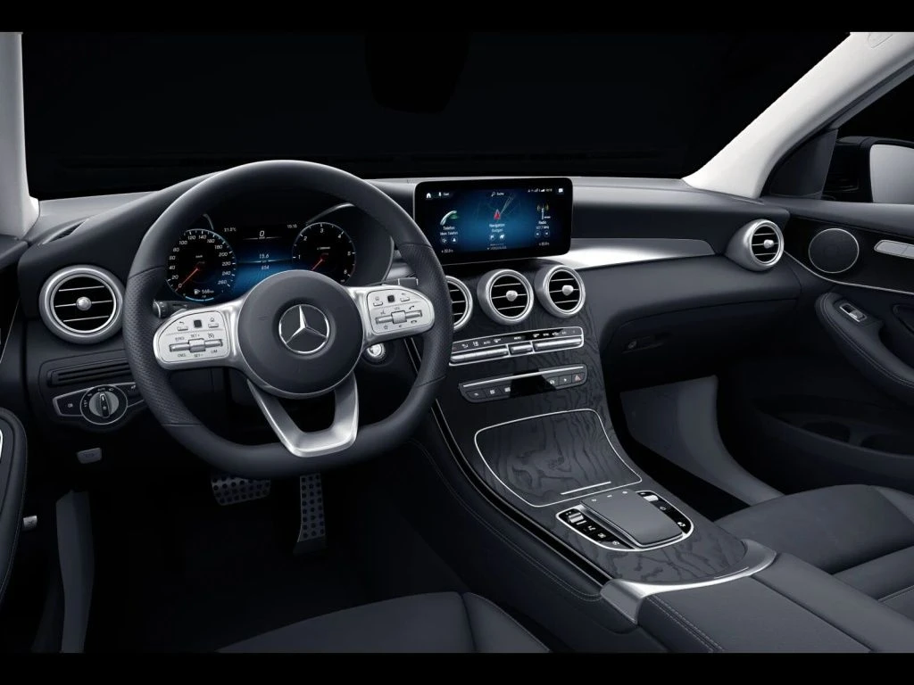 Mercedes-Benz-GLC 220 d-image-9