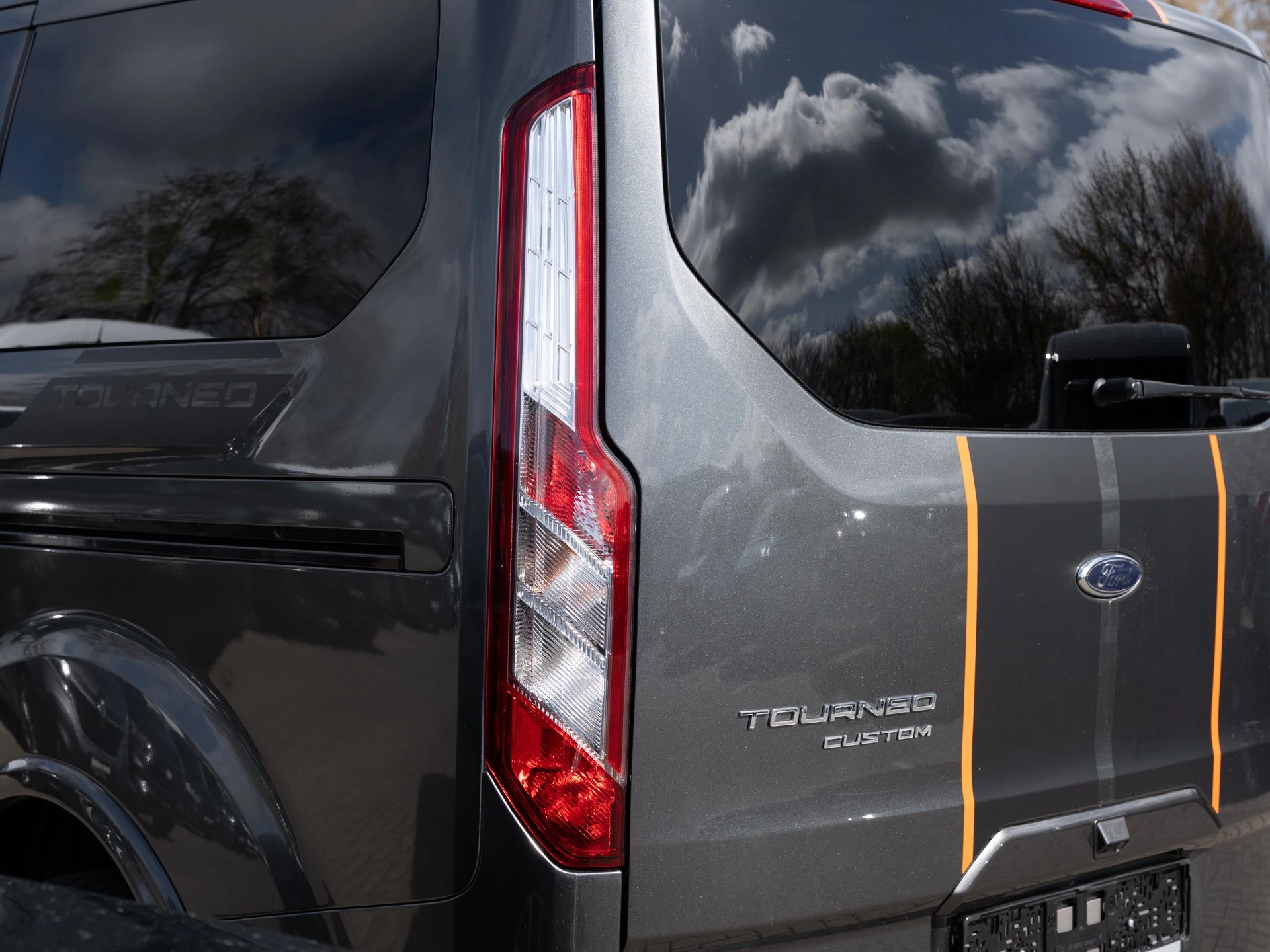 Ford Tourneo Custom 2.0 TDCi 320 L1 Sport (EURO 6d) LMF*FAS*RFK*XENON